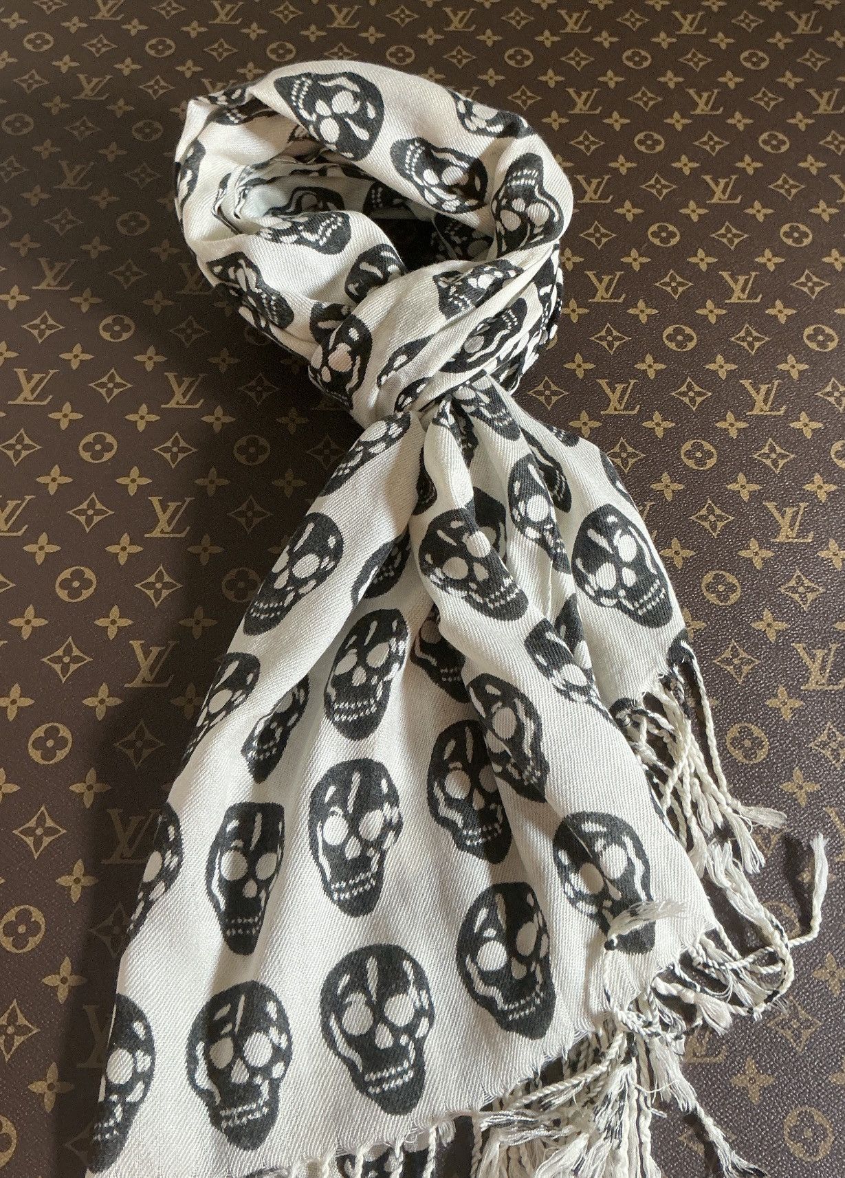 Vintage Vintage Skull Scarf Size ONE SIZE - 2 Thumbnail