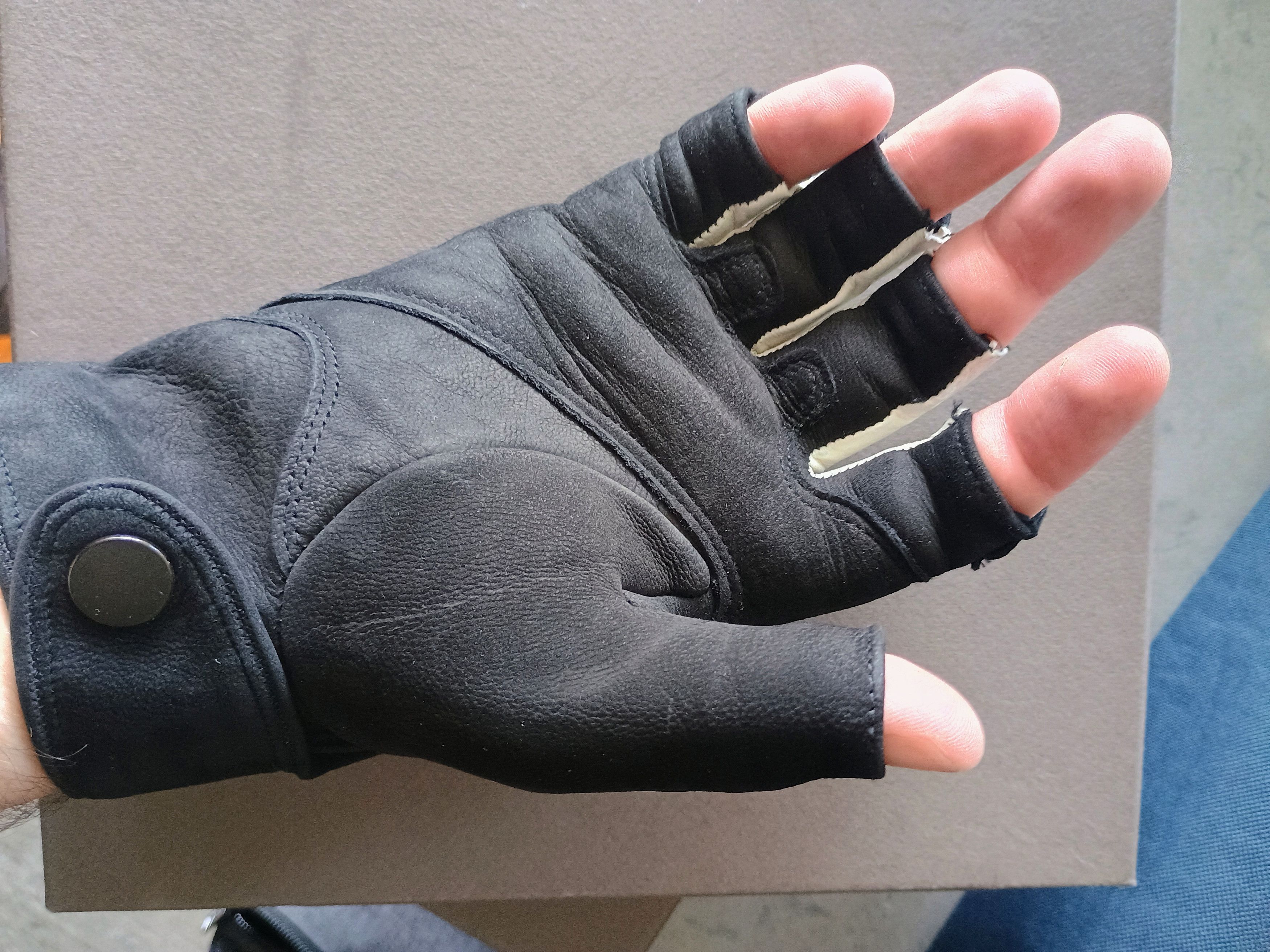 Rick Owens Gloves BNWT Size ONE SIZE - 10 Thumbnail