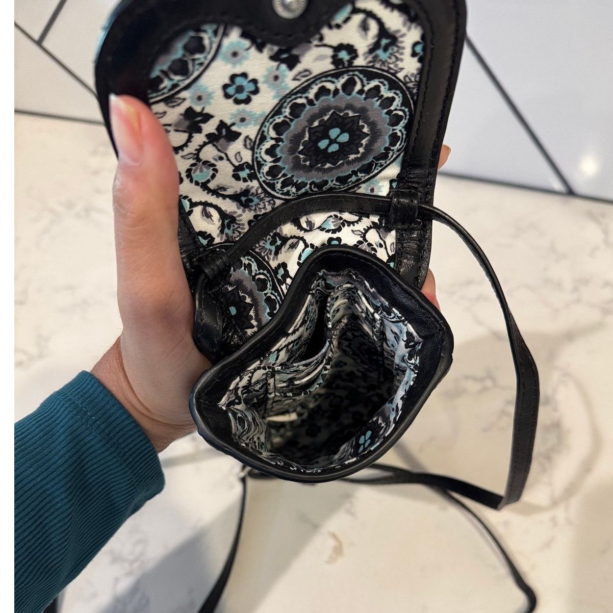 Vera Bradley Vera Bradley Crossbody Cellphone Leather Gallatin Carson Size ONE SIZE - 12 Thumbnail