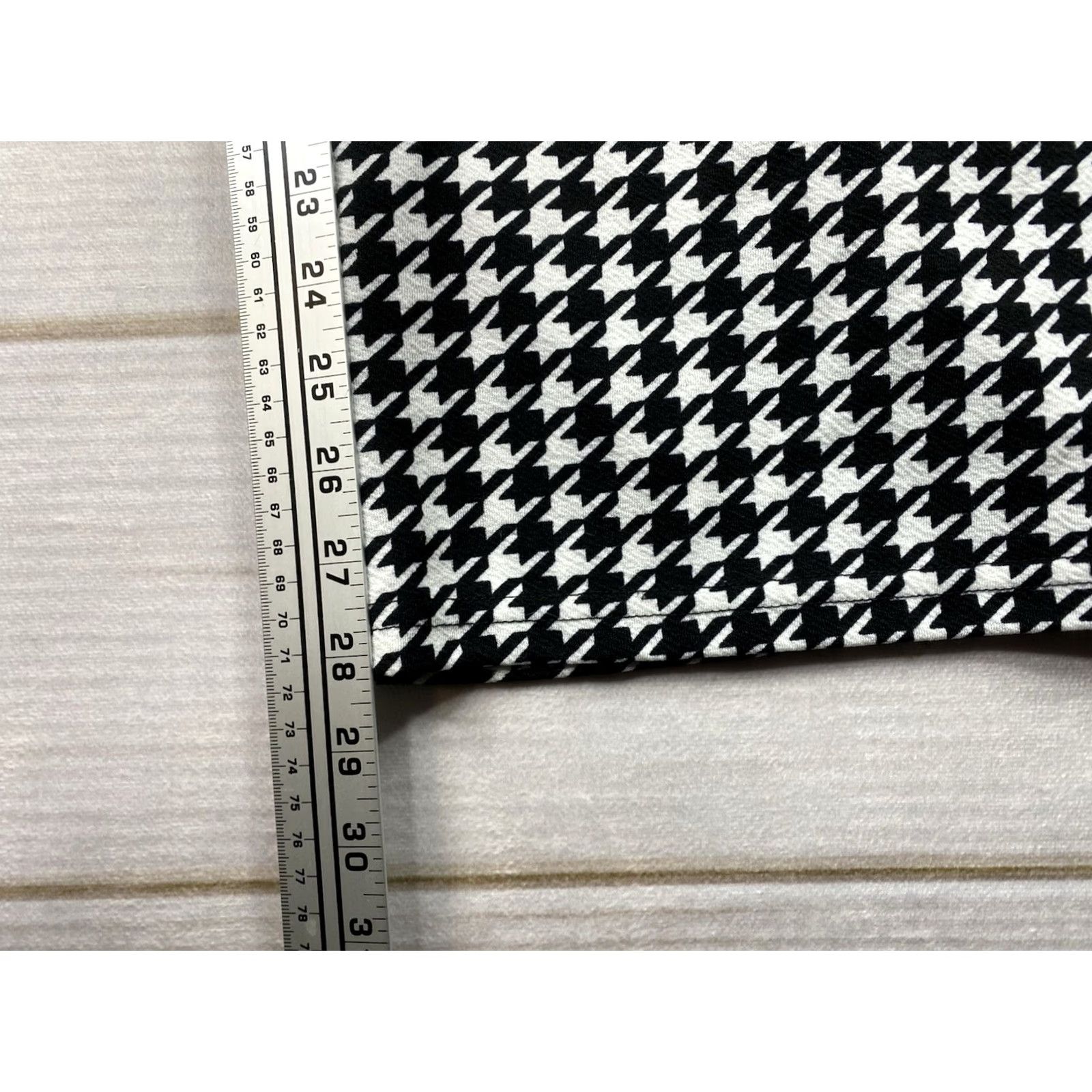 Vintage Womens Pants 2XL Houndstooth Wide-Leg High Rise Stretch Pull On Black Polyester Knit Dress Pants Womens 2XL Wide-Leg Houndstooth Modern City 90s Style Size 40" / US 18 - 7 Thumbnail
