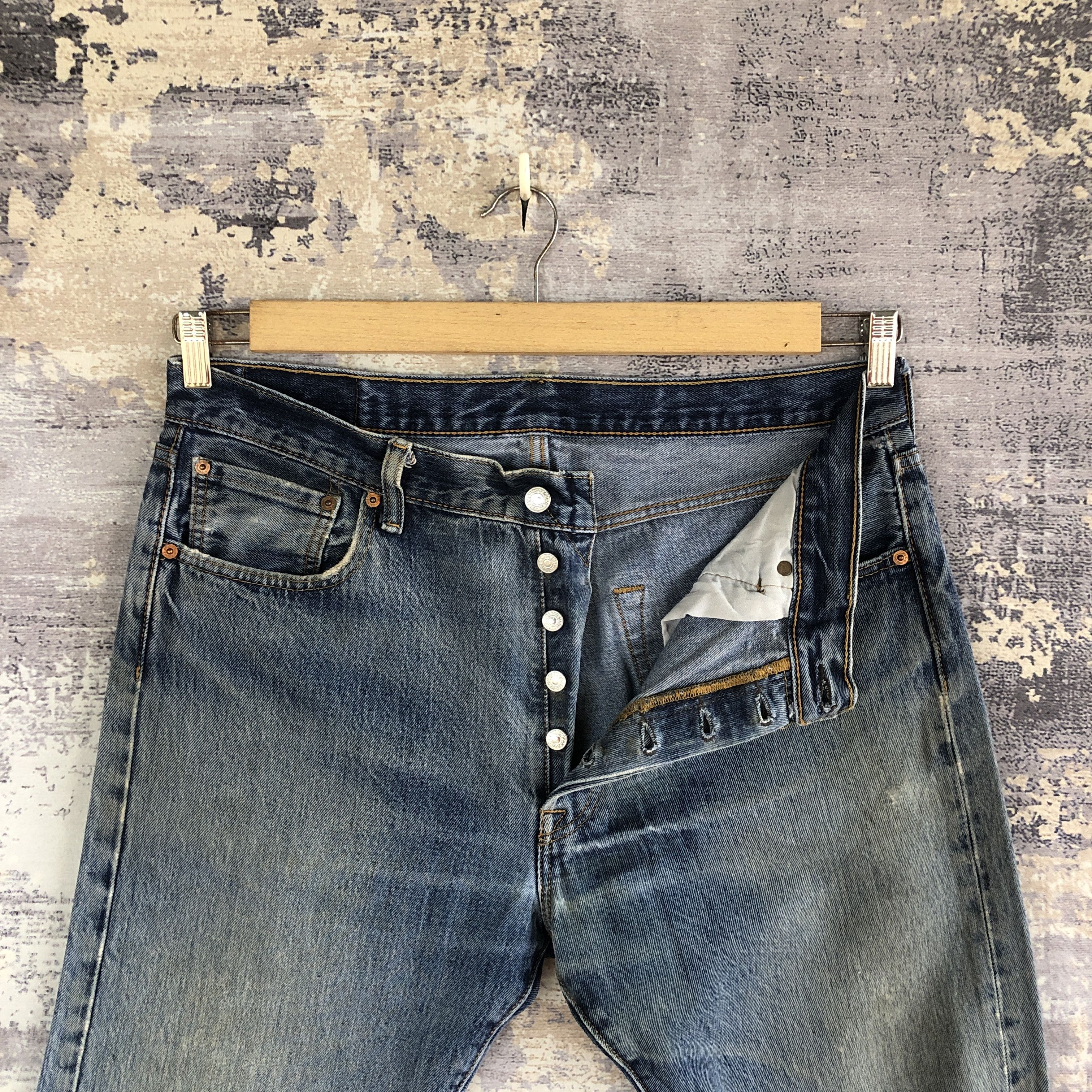 Levi's Vintage Levis 501 Ripped Jeans Levi's Faded Light Wash Denim Size US 36 / EU 52 - 6 Thumbnail
