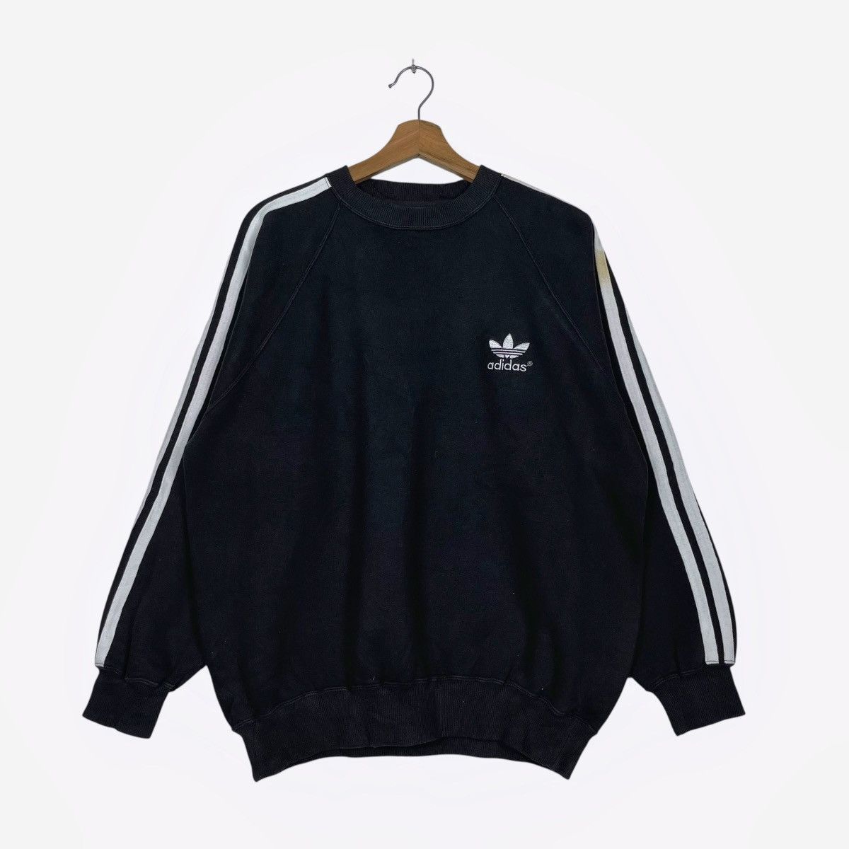 Adidas Vintage Adidas Crewneck Sweatshirt Size US M / EU 48-50 / 2 - 1 Thumbnail