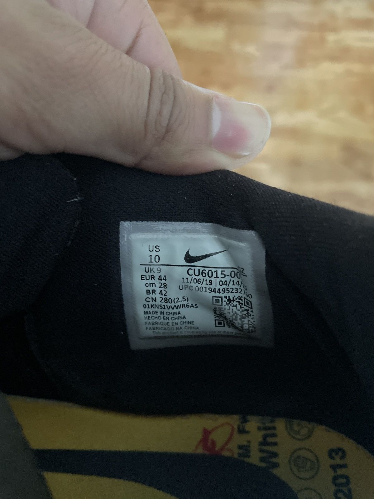 Nike × Off-White Off-White x Nike Air Rubber Dunk Green Strike - Size 10.5 Size US 10 / EU 43 - 9 Thumbnail