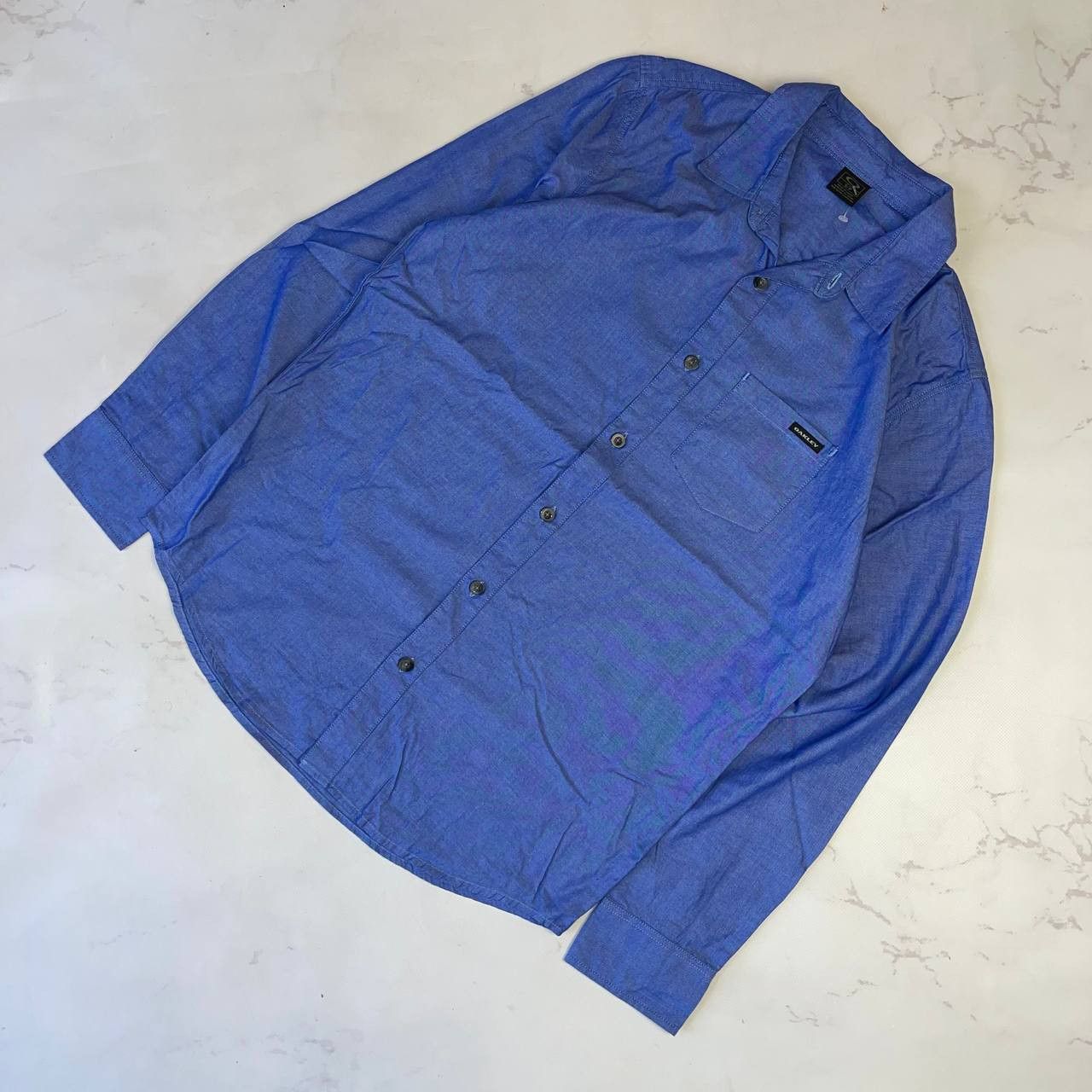 Oakley Oakley Shirts Vintage Basic streetwear Small Logo Size S Size US S / EU 44-46 / 1 - 1 Thumbnail