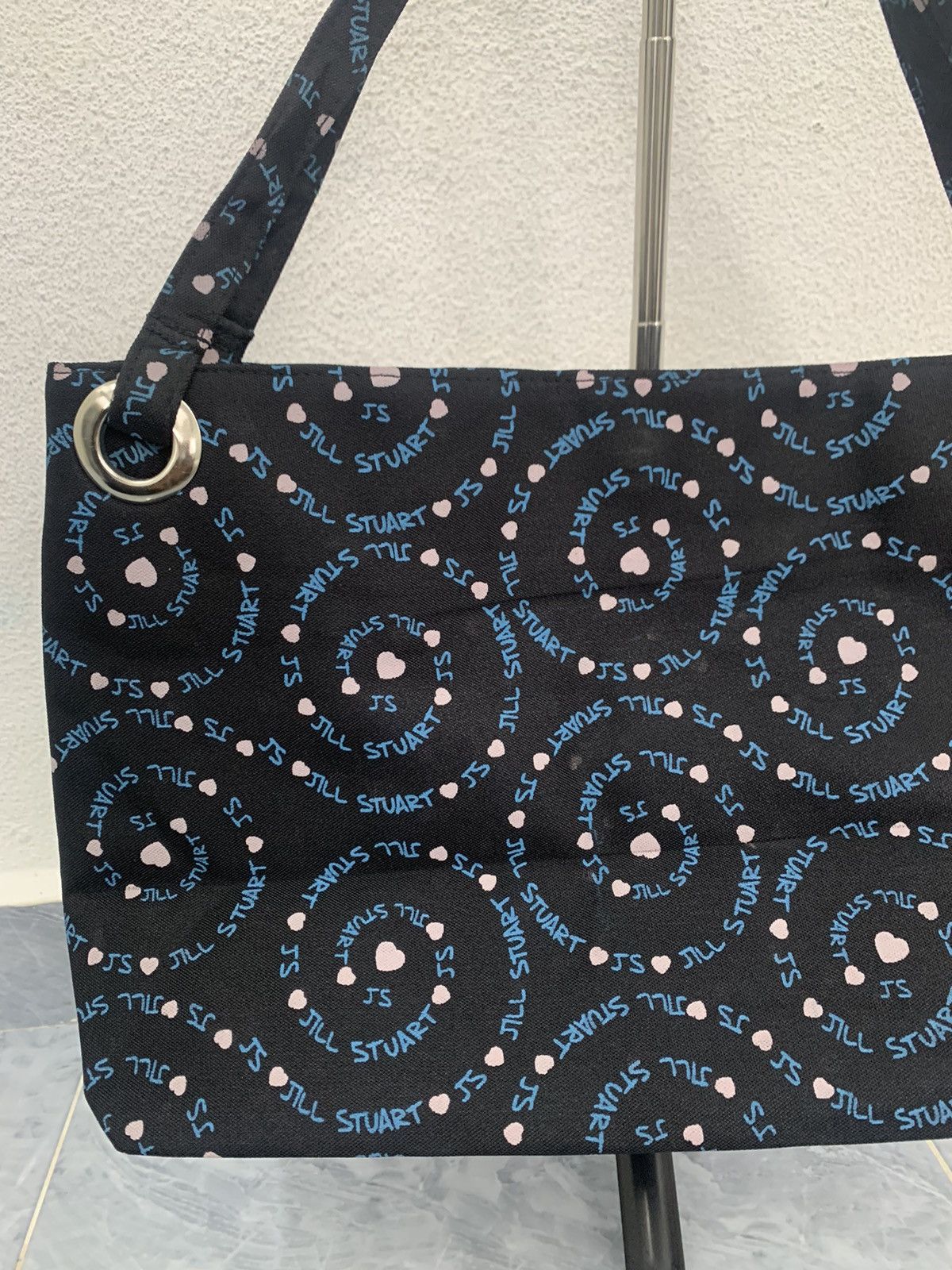 Jil Stuart Cozy Printed Jill Stuart Tote Bag Size ONE SIZE - 5 Thumbnail