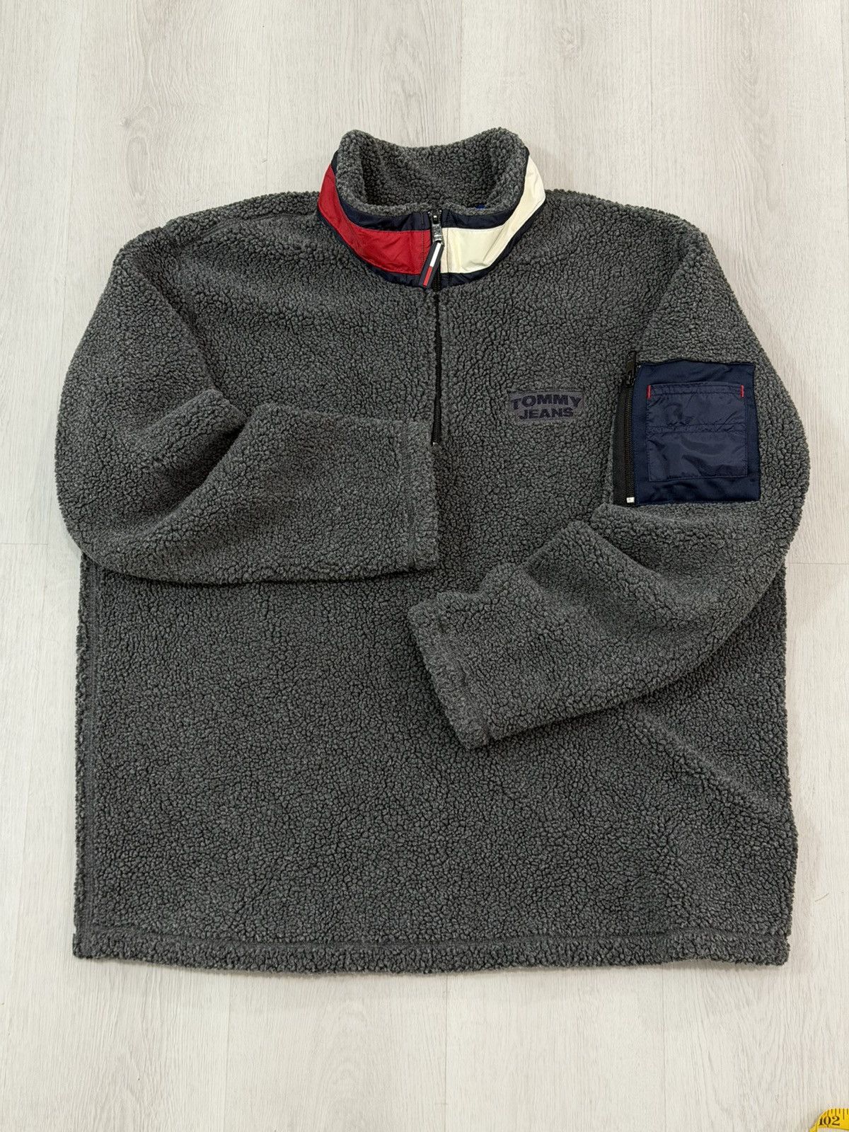 Tommy Hilfiger Vintage 90s Tommy Hilfiger Deep Pile Sherpa 1/4Zip Sweater L Size US L / EU 52-54 / 3 - 1 Thumbnail