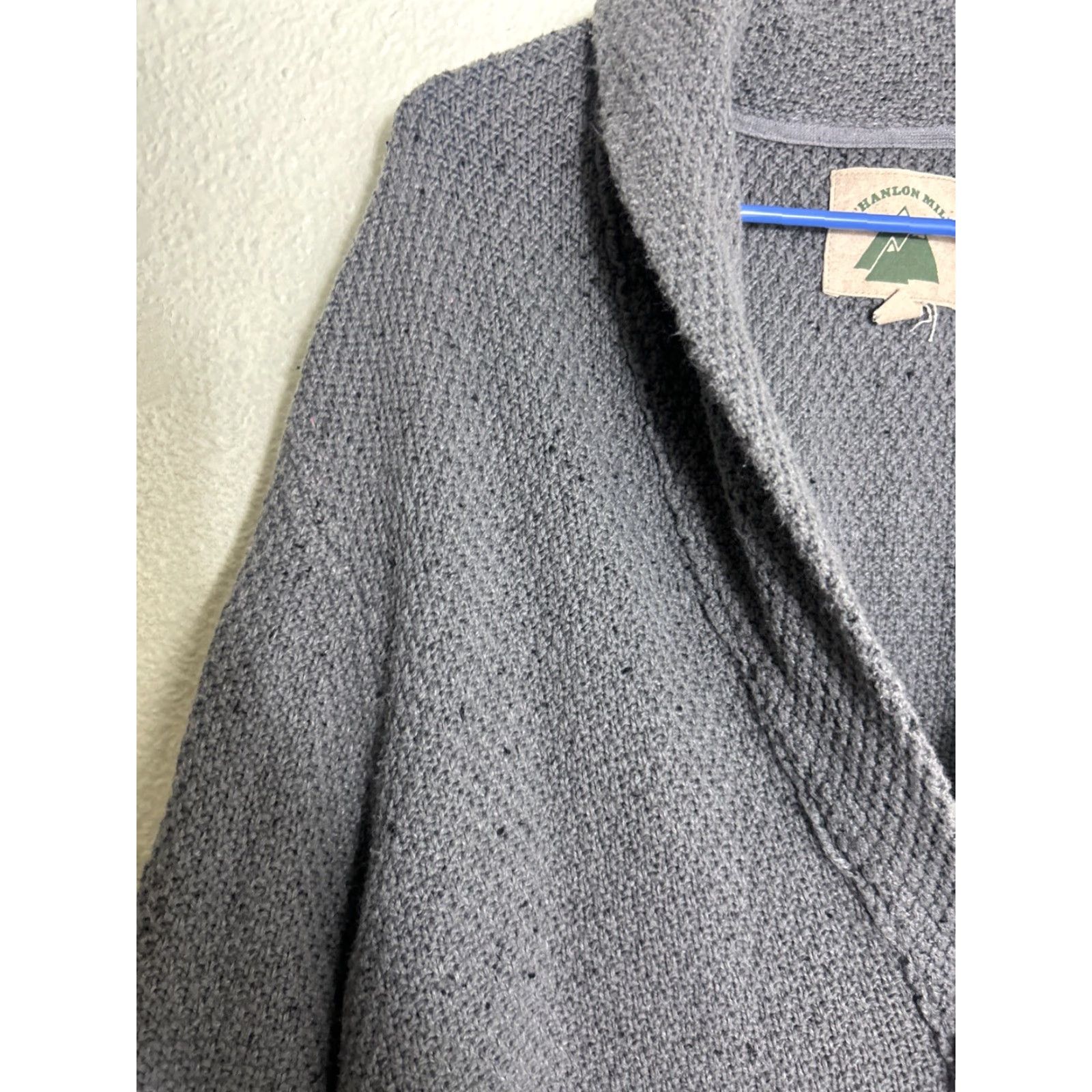 Vintage O’Hanlon Mills Men’s Grey Knit V Neck Cardigan Sweater XL Long Sleeve Button Size US XL / EU 56 / 4 - 3 Thumbnail