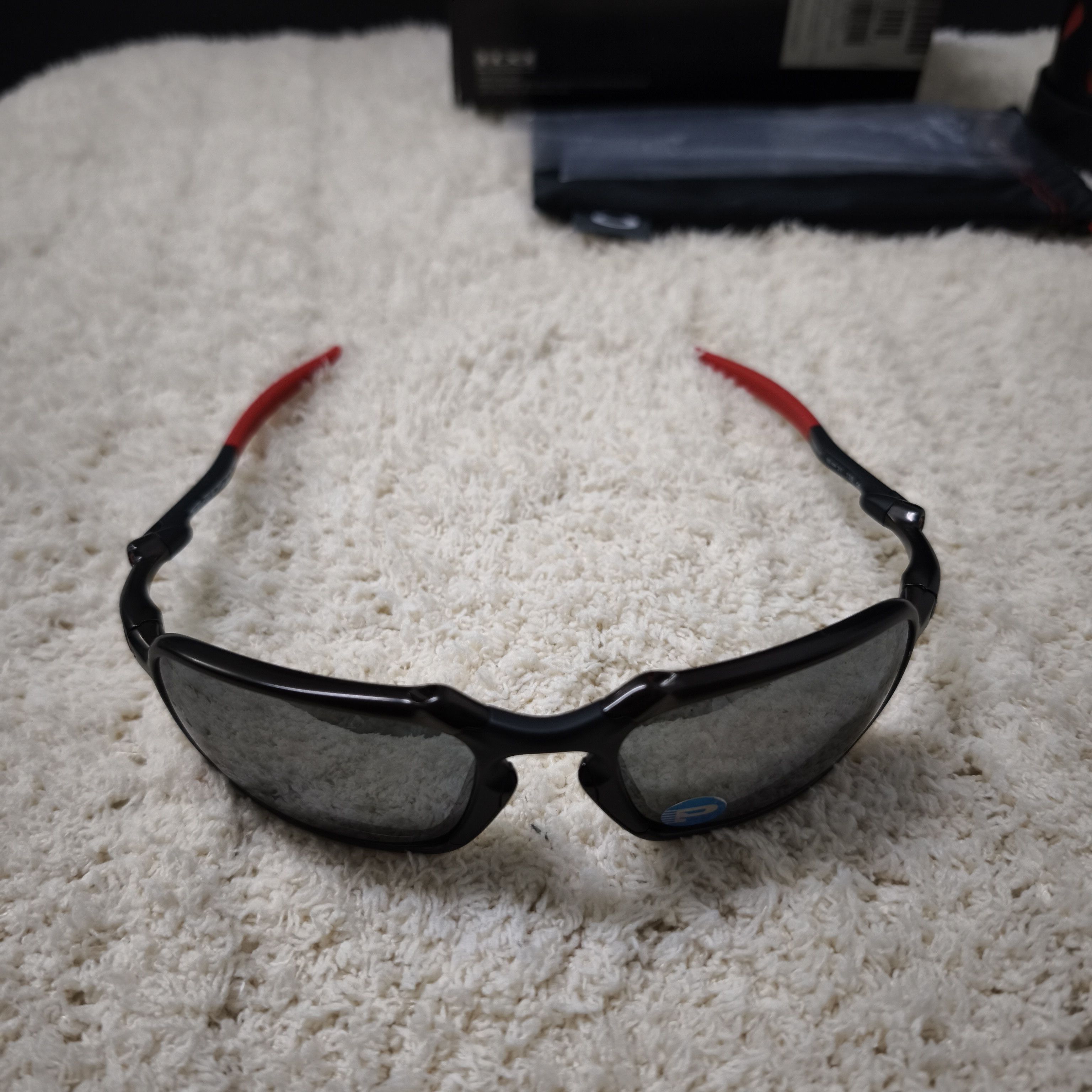 Oakley Oakley Badman Dark Carbon Black Iridium Polarized Size ONE SIZE - 16 Thumbnail