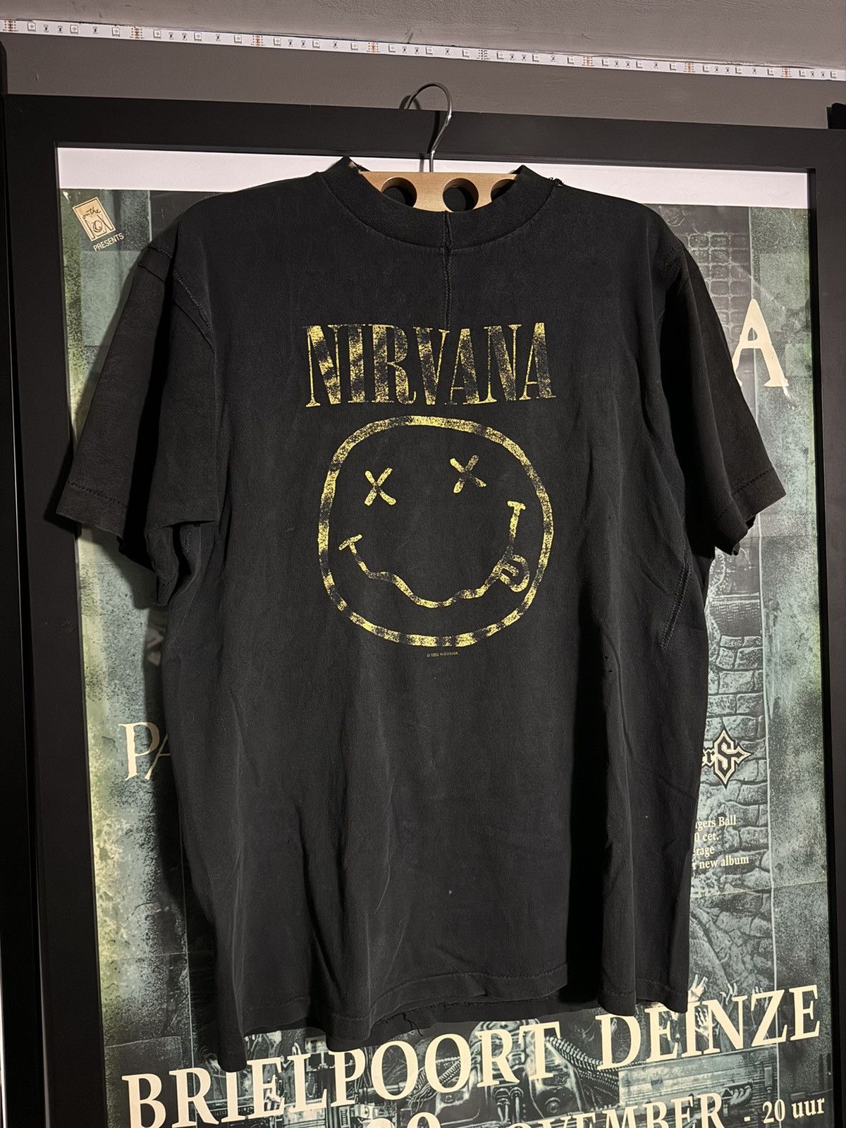 Nirvana Vintage 1992 Nirvana Smiley Face shirt large subpop Size US L / EU 52-54 / 3 - 1 Thumbnail