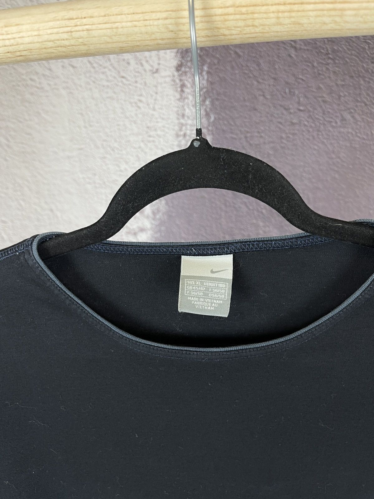Nike Nike vintage y2k black small logo basic tee shirt Size US XL / EU 56 / 4 - 6 Thumbnail