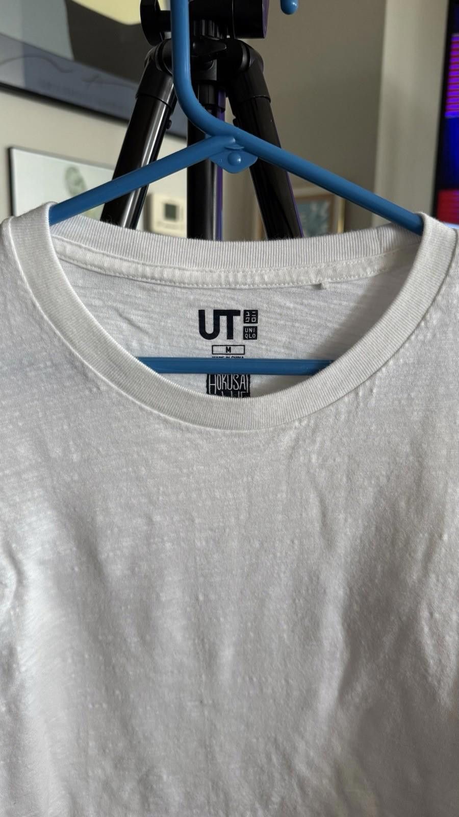 Uniqlo Uniqlo Shirt Art Tee Hokusai Blue White Short Medium Fuji Size US XL / EU 56 / 4 - 3 Thumbnail