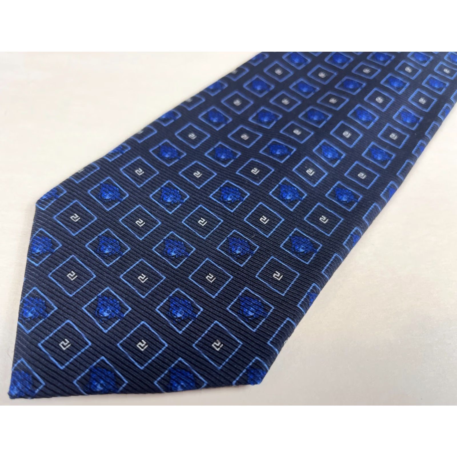 Versace VINTAGE Versace Men's Silk Tie Geometric Navy 58.75" Length 3.5" Width Made in Italy Mens Size ONE SIZE - 4 Thumbnail