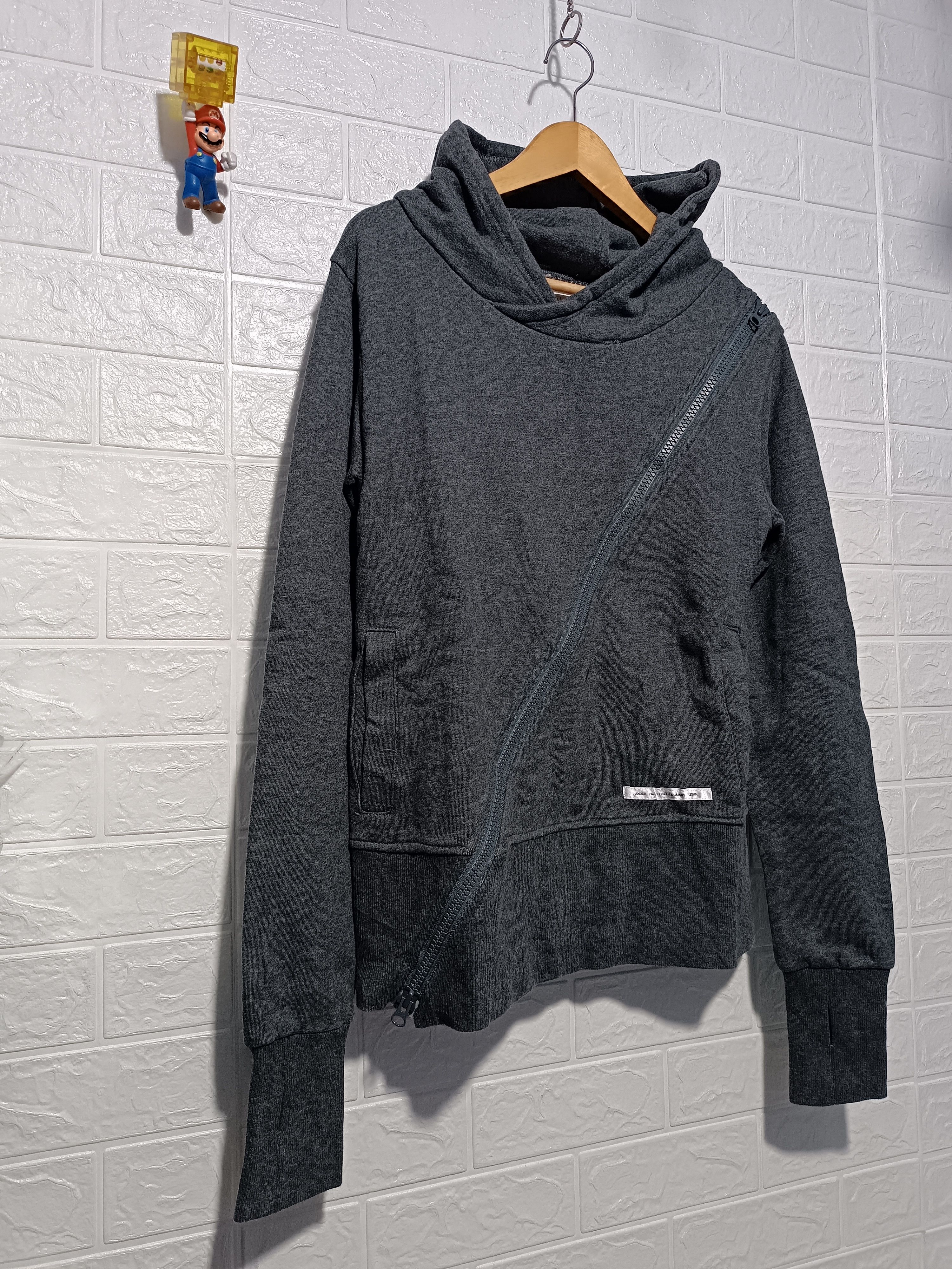 Japanese Brand Asymmetrical Zip-Up Sweatshirt Hoodie Size US M / EU 48-50 / 2 - 5 Thumbnail