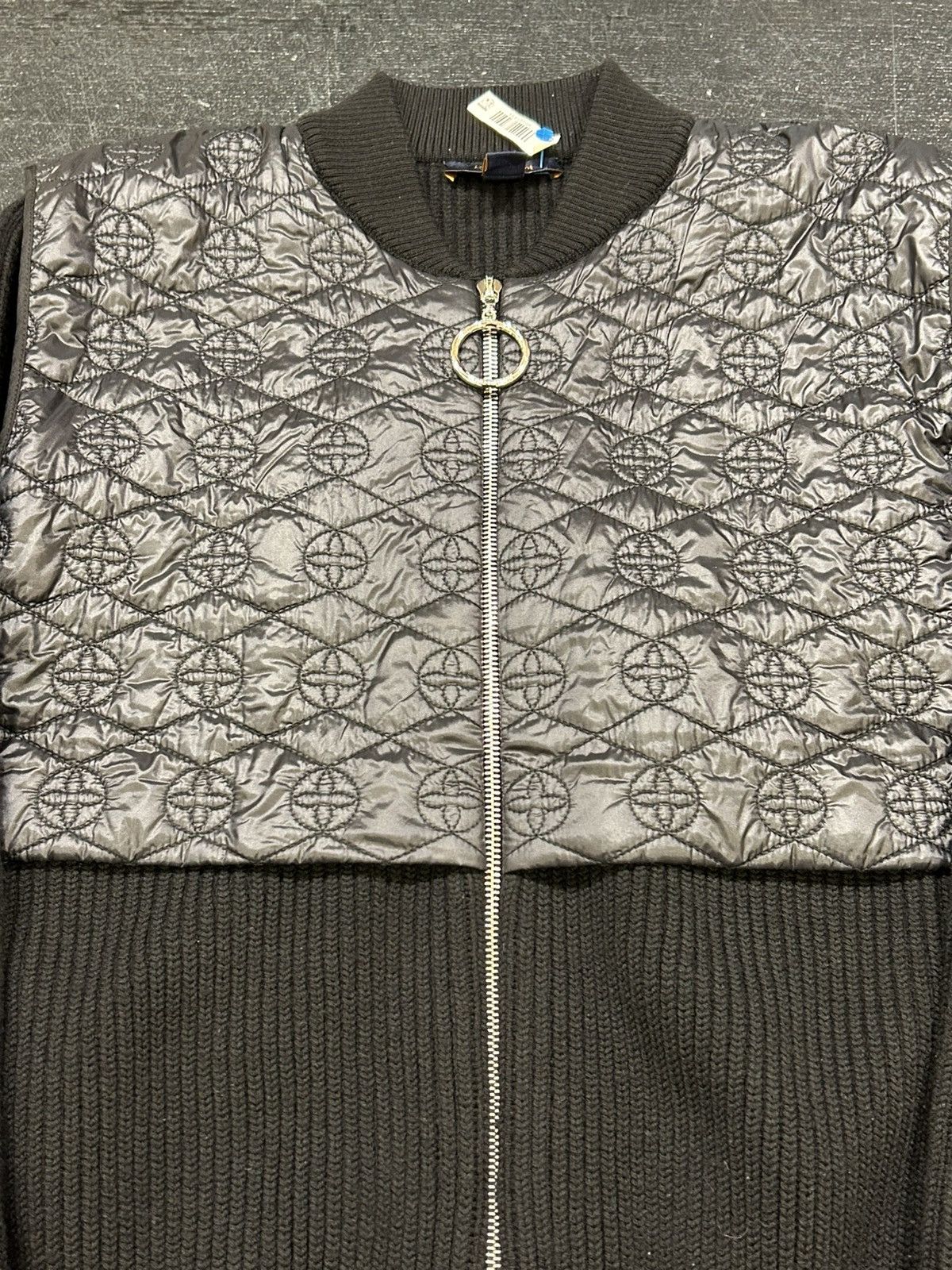 Louis Vuitton Louis Vuitton Heavy Knit Monogram Zip Up Sweater Size US L / EU 52-54 / 3 - 3 Thumbnail