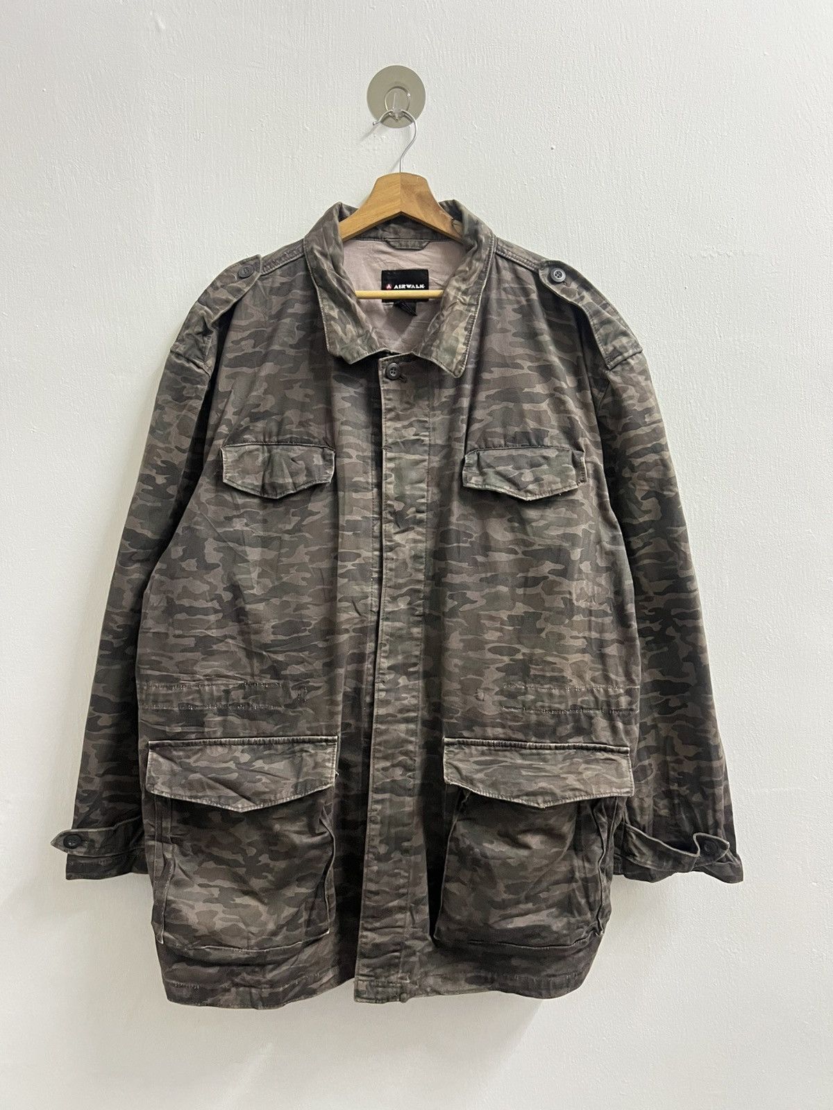Vintage Airwalk Army design