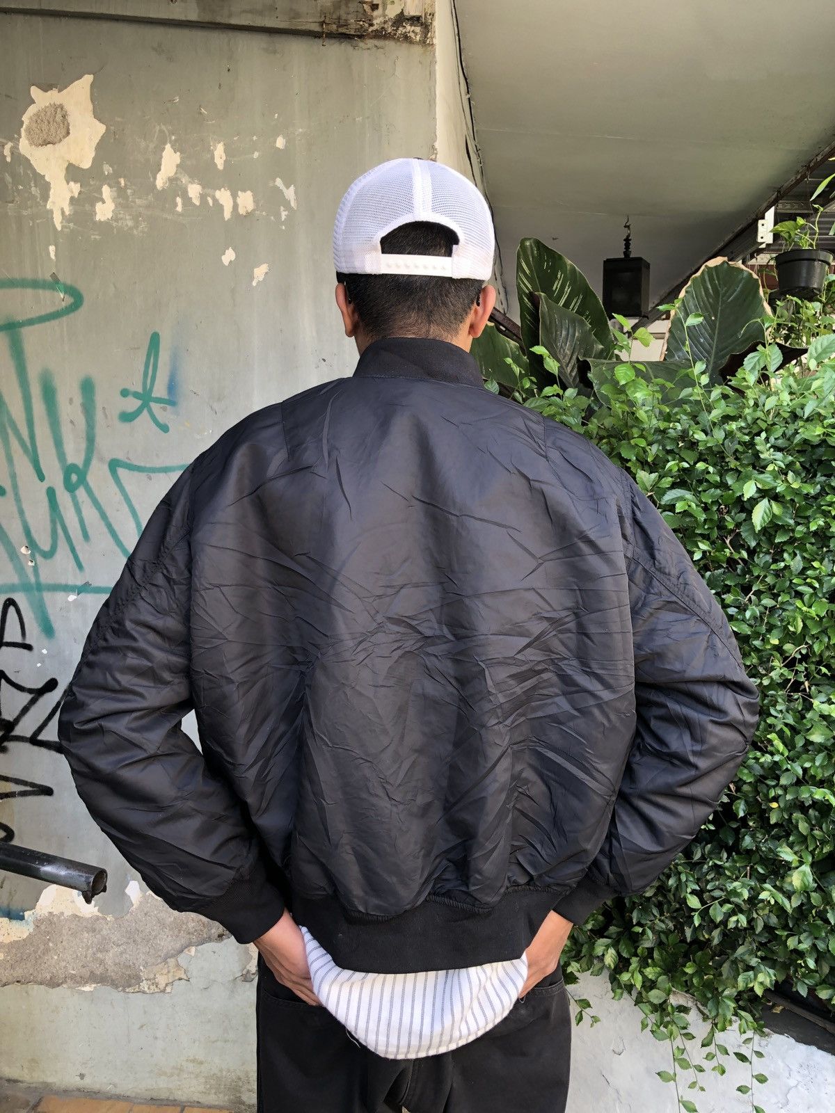 Uniqlo MA1 BOMBER JACKET BY UNIQLO Size US XL / EU 56 / 4 - 4 Thumbnail