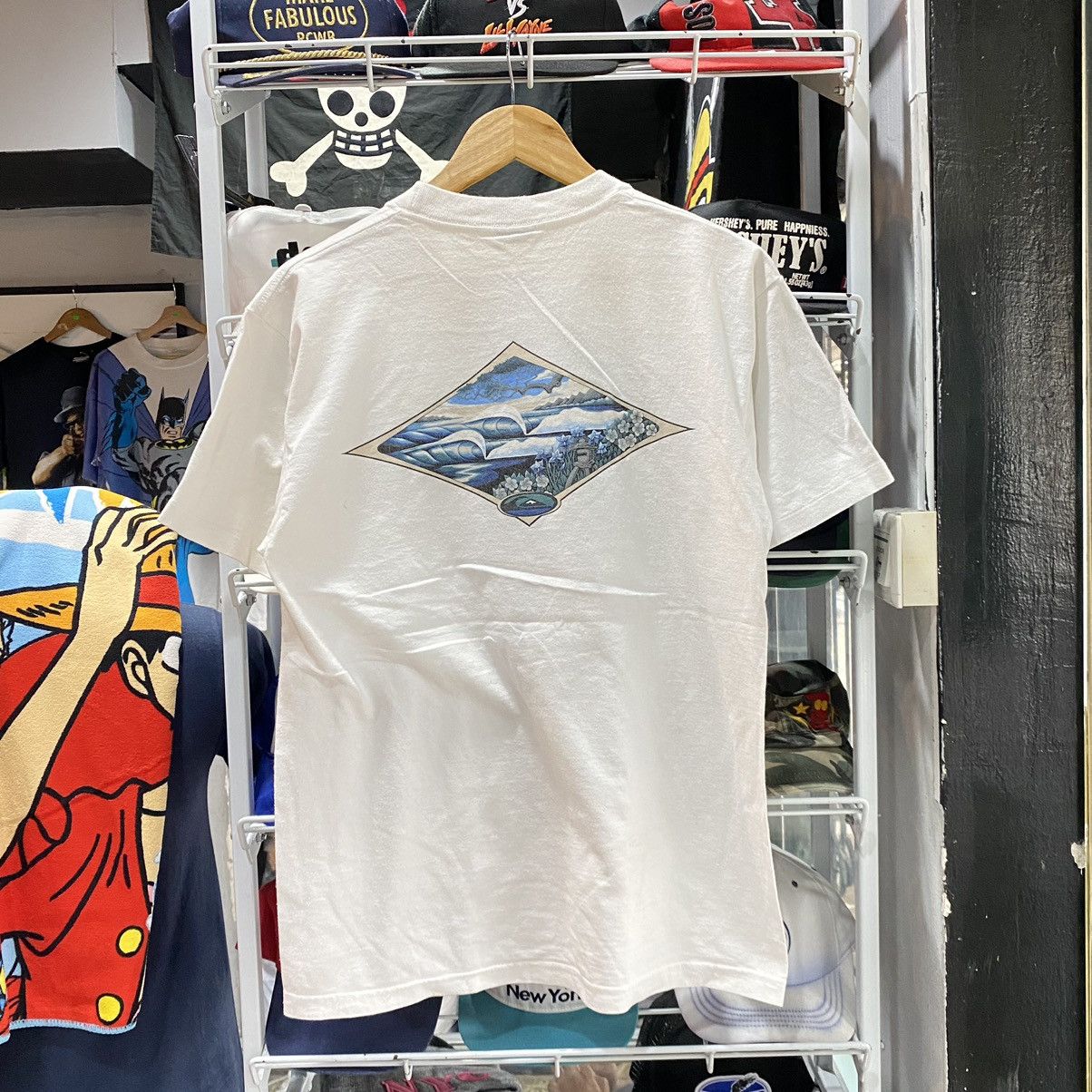 image of Vintage Y2K Quiksilver Big Logo Surf Tee in White, Men's (Size Medium)