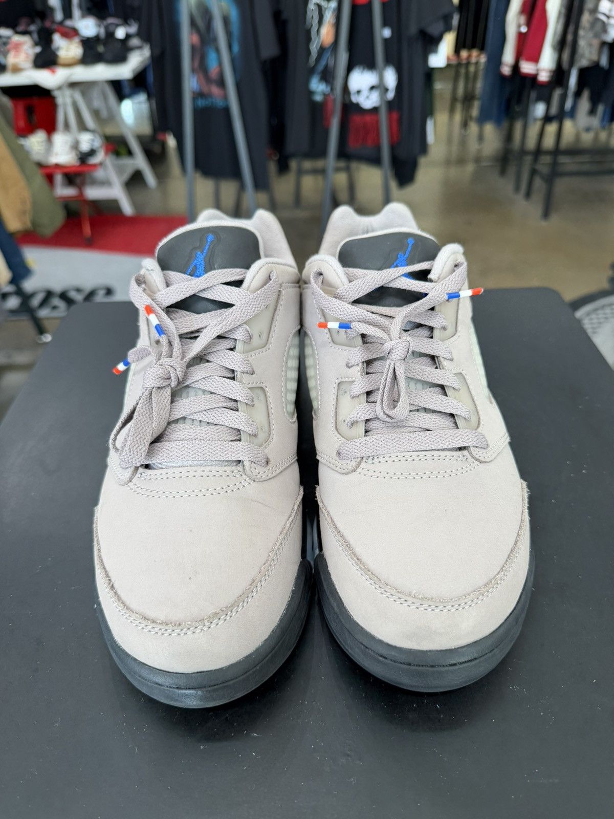 Jordan Brand Air Jordan 5 Low PSG Size 7.5 (2022) Size US 7.5 / EU 40-41 - 2 Thumbnail