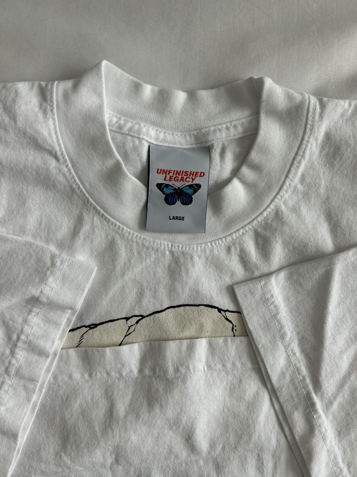 UNFINISHED LEGACY Unfinished Legacy Escape Tee Skull Butterfly White USA Size US L / EU 52-54 / 3 - 6 Thumbnail