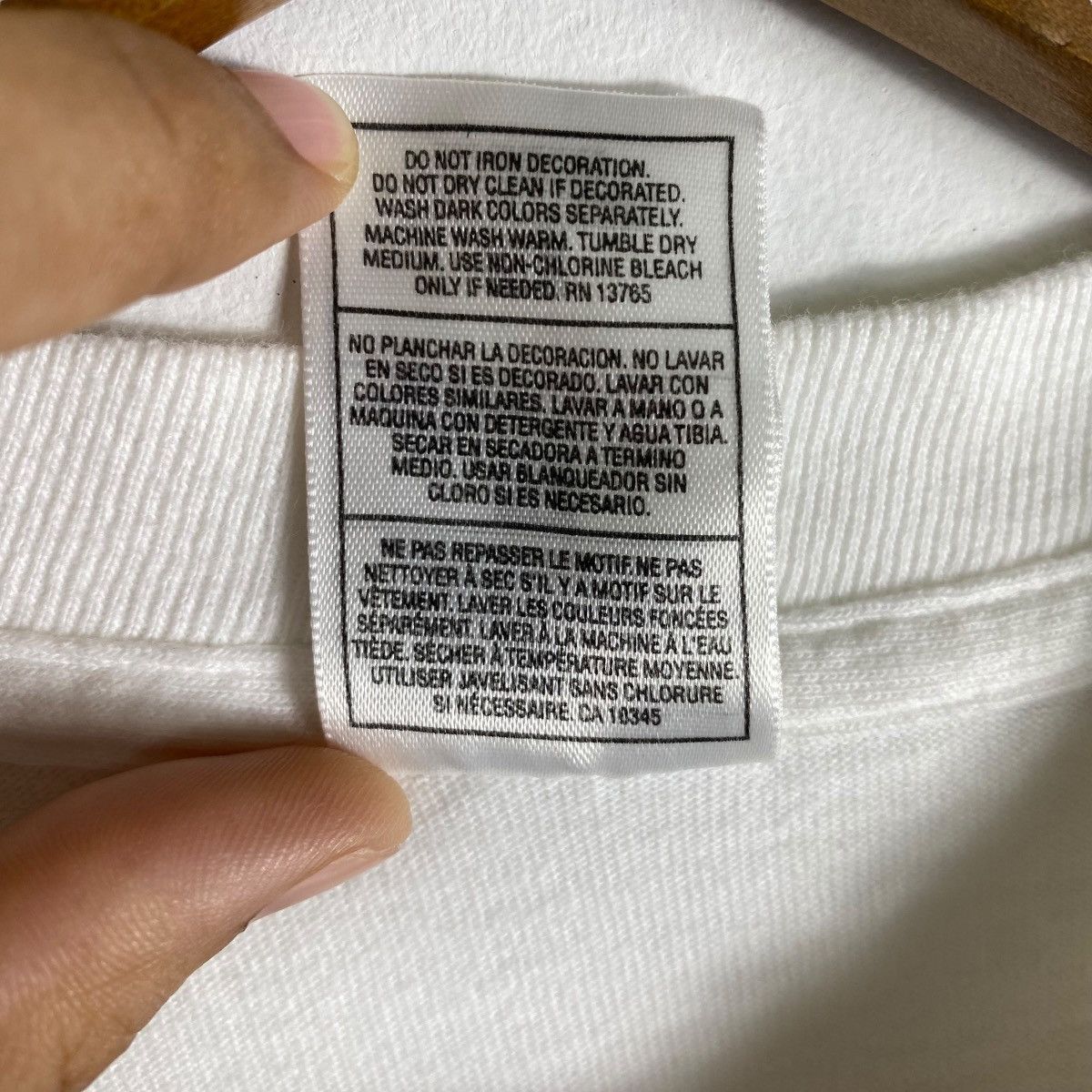 Vintage Vintage 90's The METROPOLITAN MUSEUM Of ART Hippo Tee Size US M / EU 48-50 / 2 - 7 Thumbnail