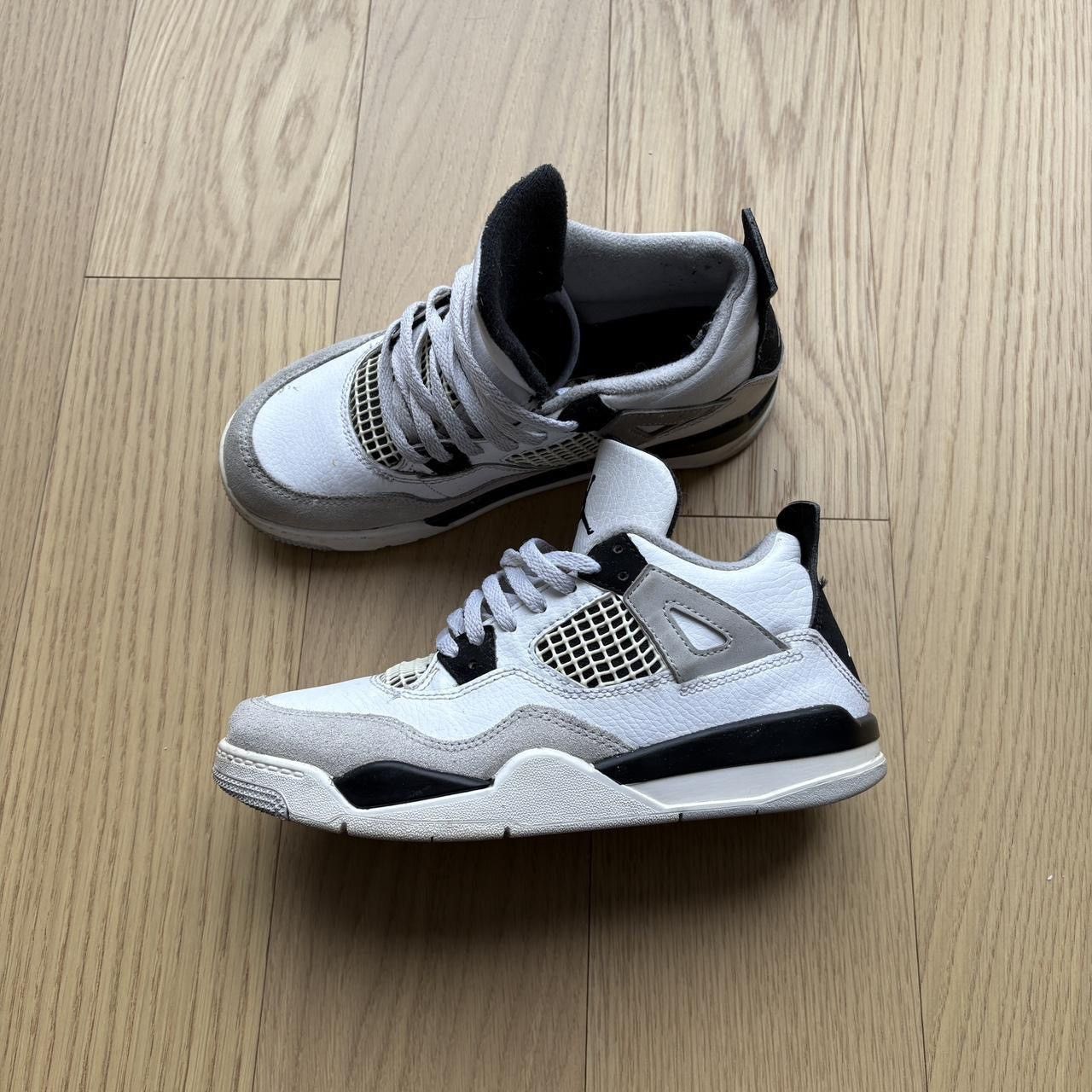 Jordan Brand JORDAN 4s in MILITARY BLACK Size US 4.5 / IT 34.5 - 3 Thumbnail