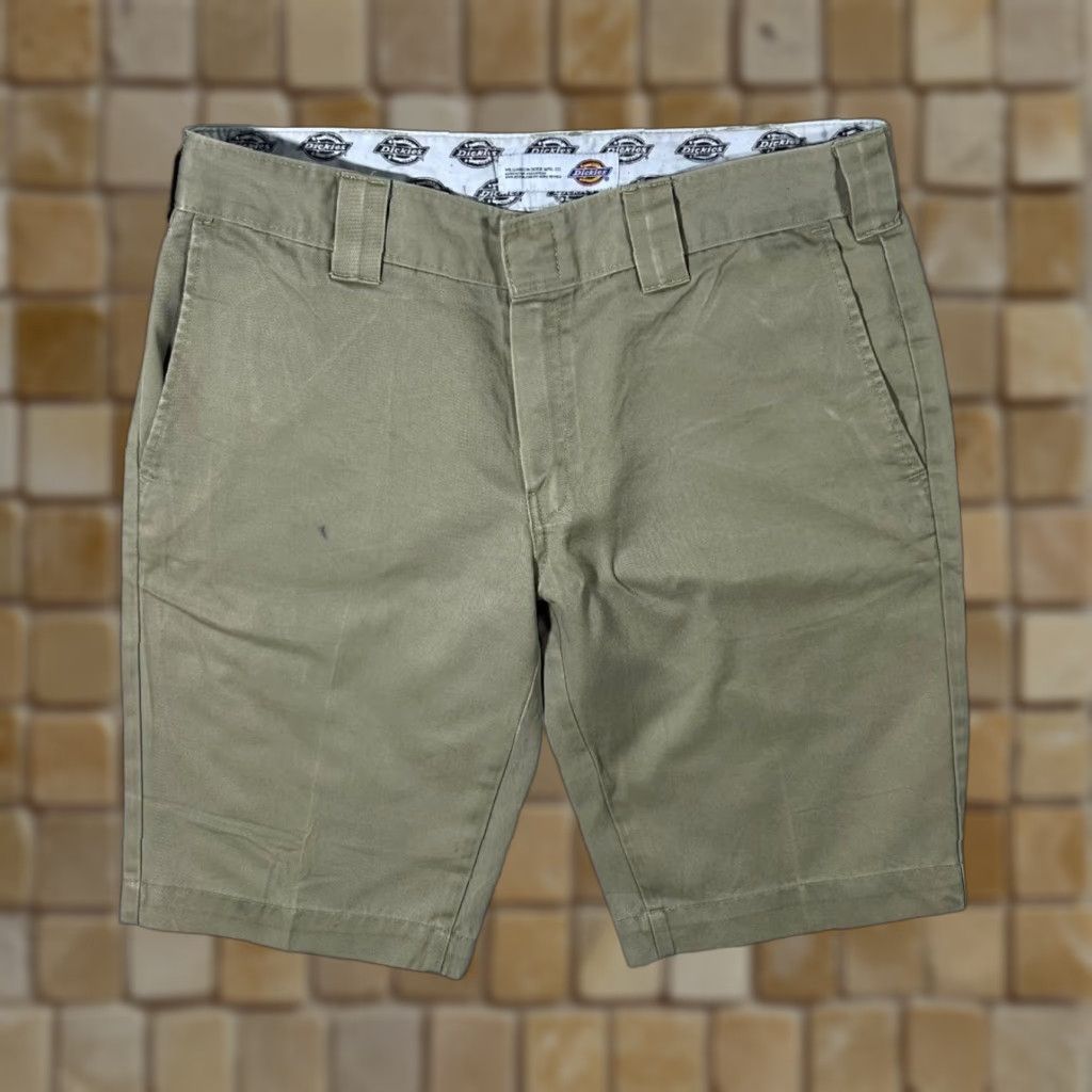 Dickies Dickies Classic Skater Chino Shorts Brown Beige 34 Regular Men Vintage? Wait no Size US 34 / EU 50 - 1 Thumbnail