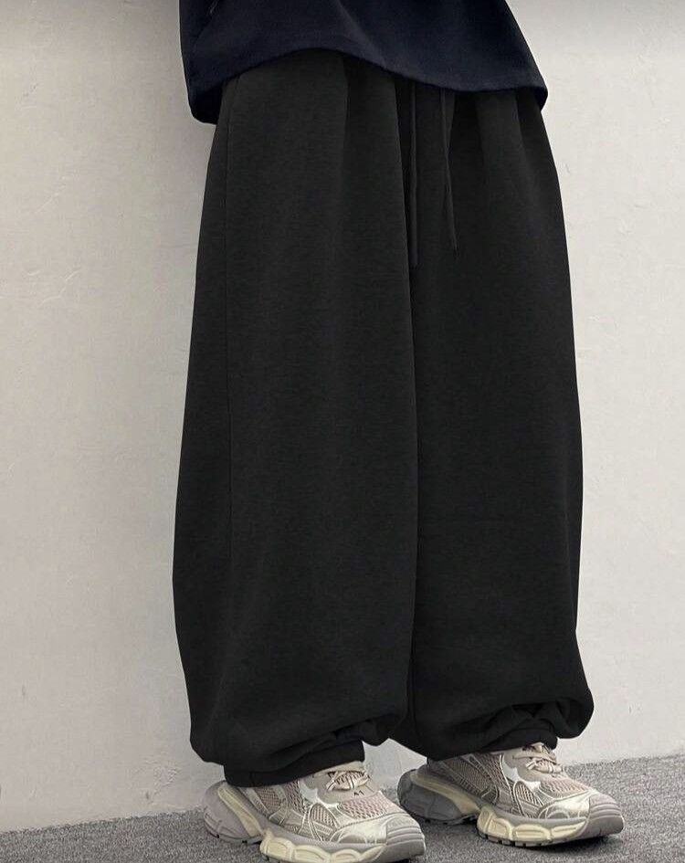Japanese Brand Wide-Leg Baggy Fleece Sweatpants Oversized Joggers Size US 34 / EU 50 - 1 Thumbnail