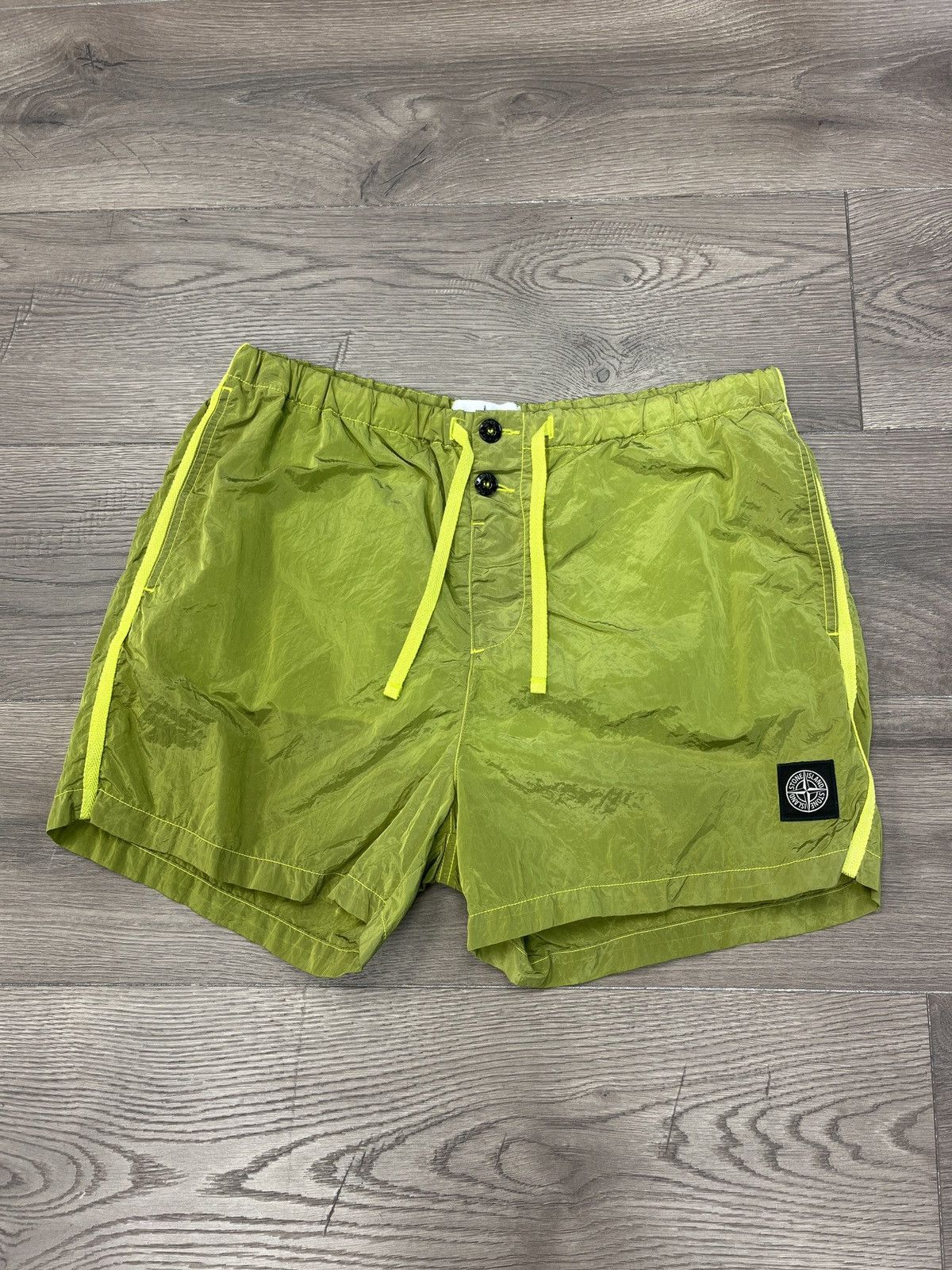 Stone Island Stone Island Olive Green Nylon Shorts L Size US 34 / EU 50 - 1 Thumbnail