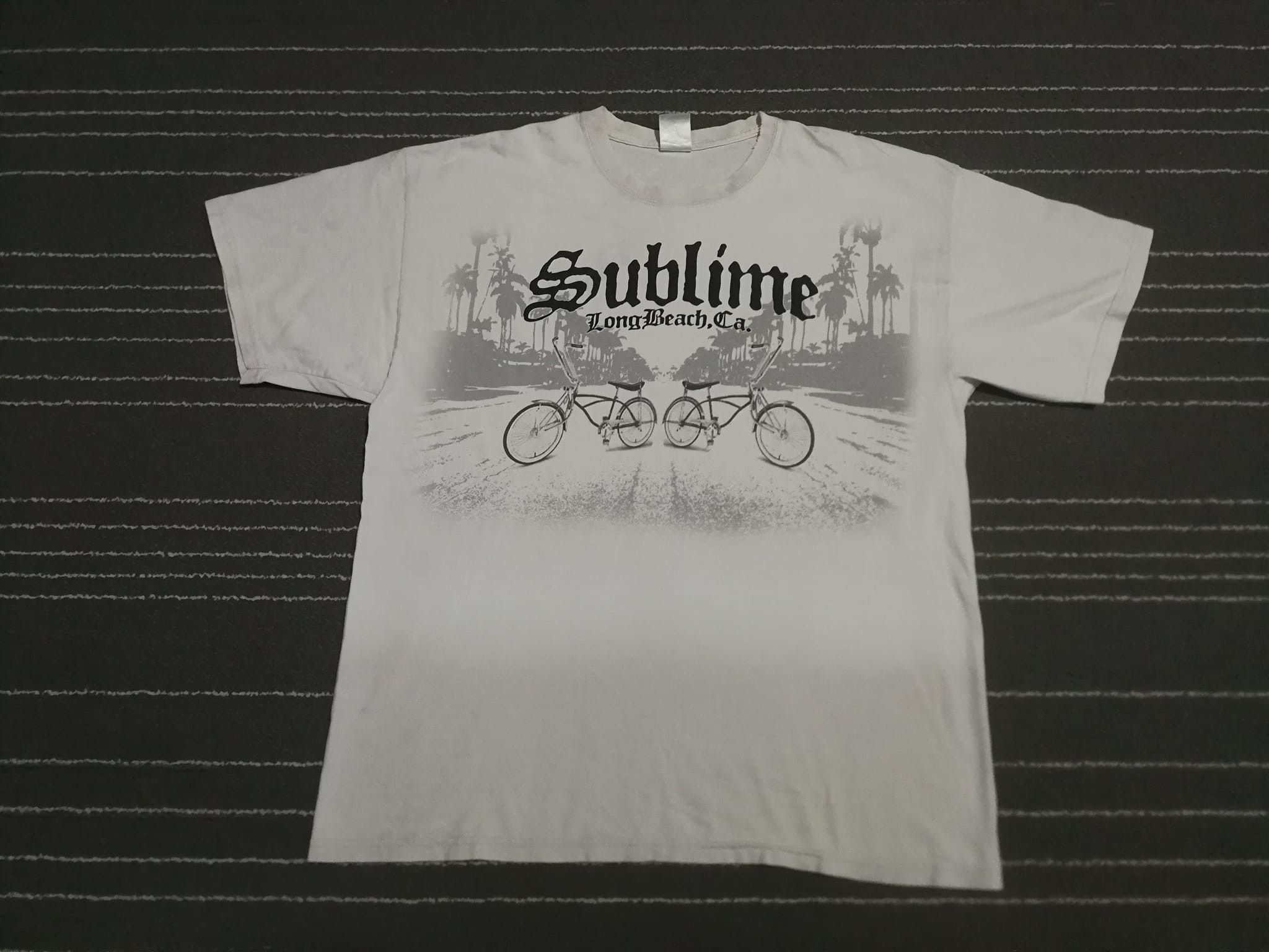 image of Gildan x Rock T Shirt Y2K Sublime Long Beach Ca Band Tee L in White, Men's (Size Large)