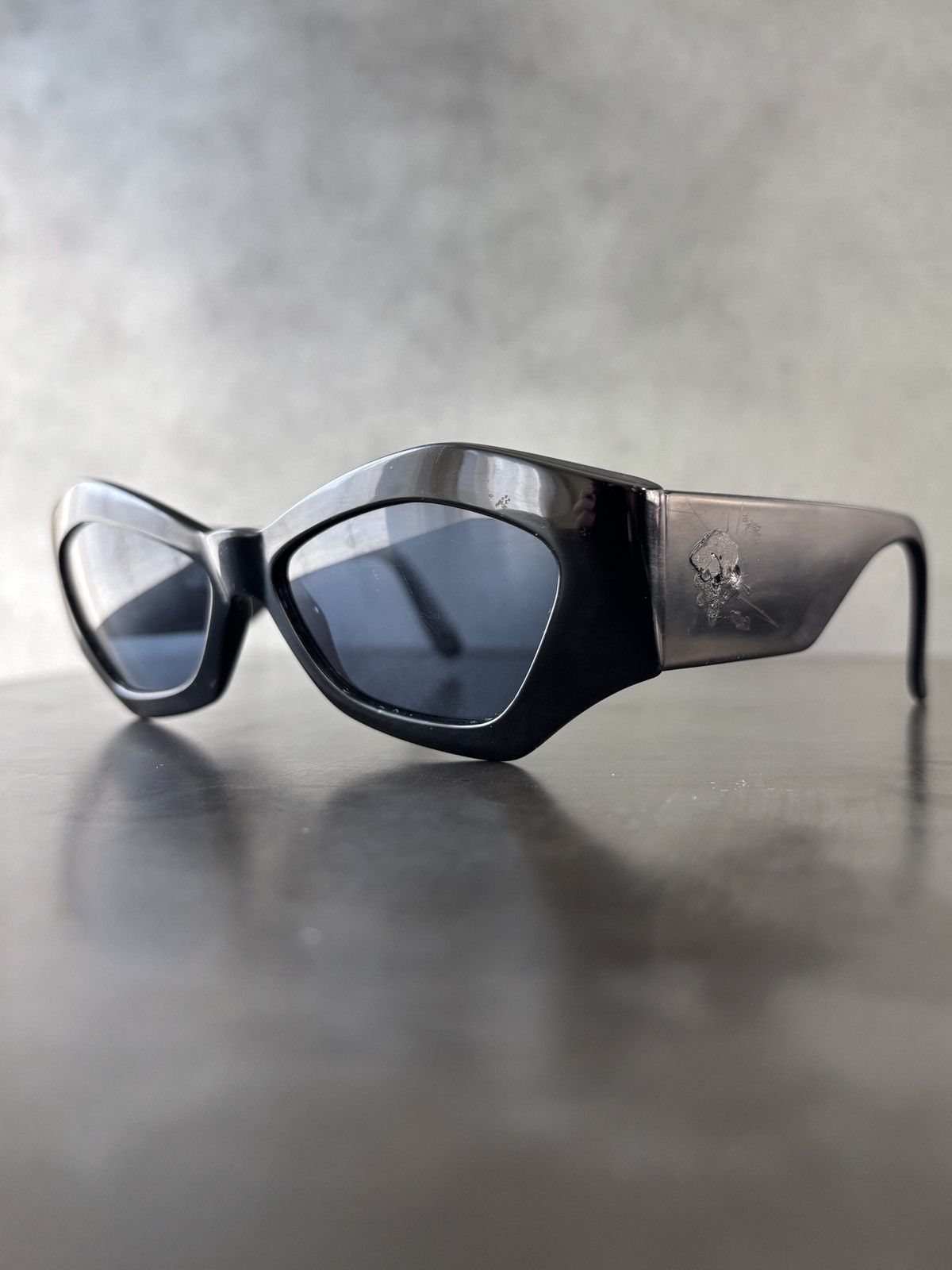 Versace 1990s Gianni Versace Sunglasses Vintage Versace Mod 421 Size ONE SIZE - 4 Thumbnail