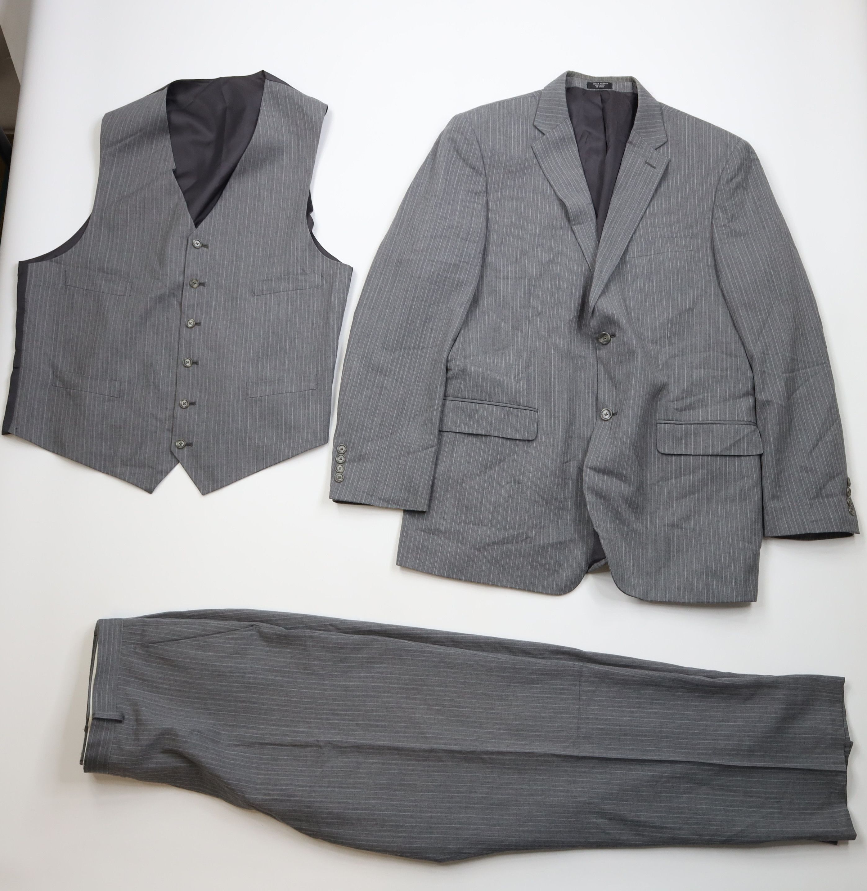 Vintage Vintage 90s Streetwear 3 Piece Wool Pinstriped Suit Size 44L - 1 Thumbnail