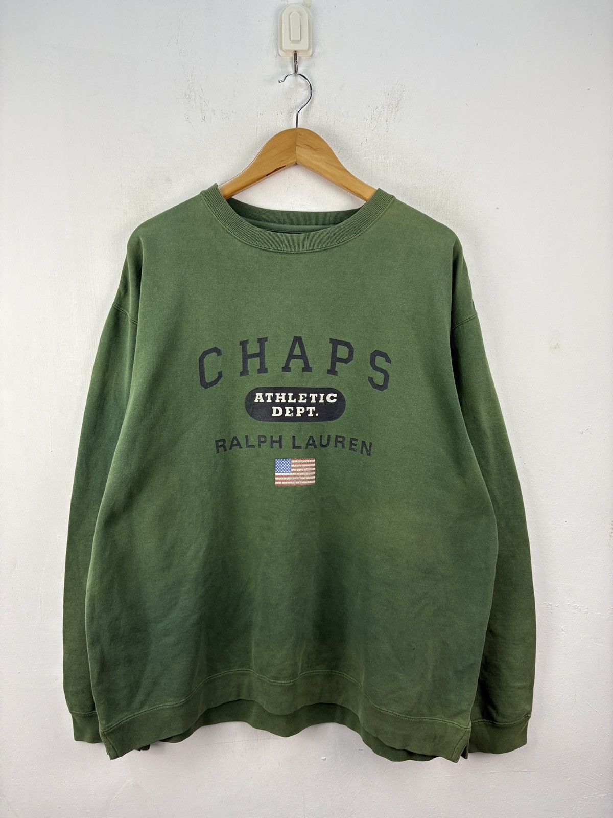 Chaps Ralph Lauren Vintage 90s Chaps Ralph Lauren Sweatshirt Baggy Sunfaded Size US L / EU 52-54 / 3 - 1 Thumbnail