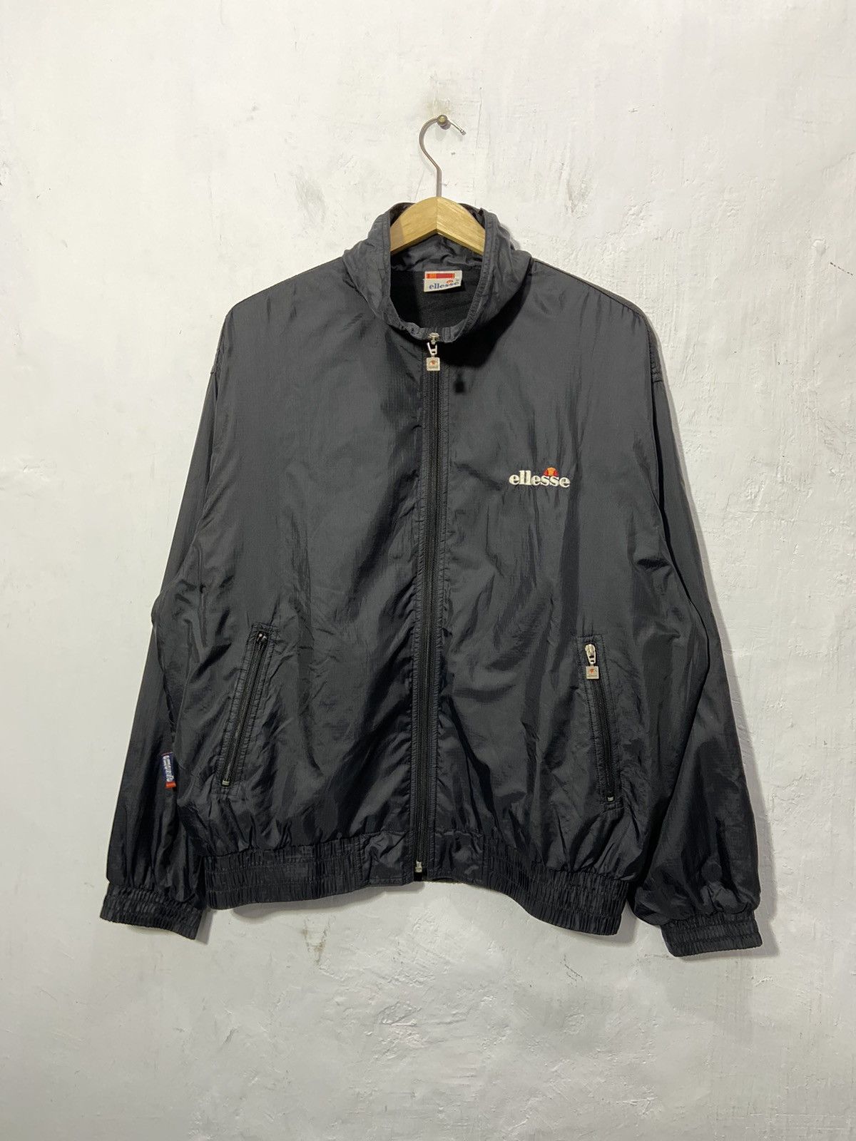 Ellesse × Vintage Vintage Ellesse Font Embroidered Windbreaker Jacket Size US XL / EU 56 / 4 - 2 Thumbnail