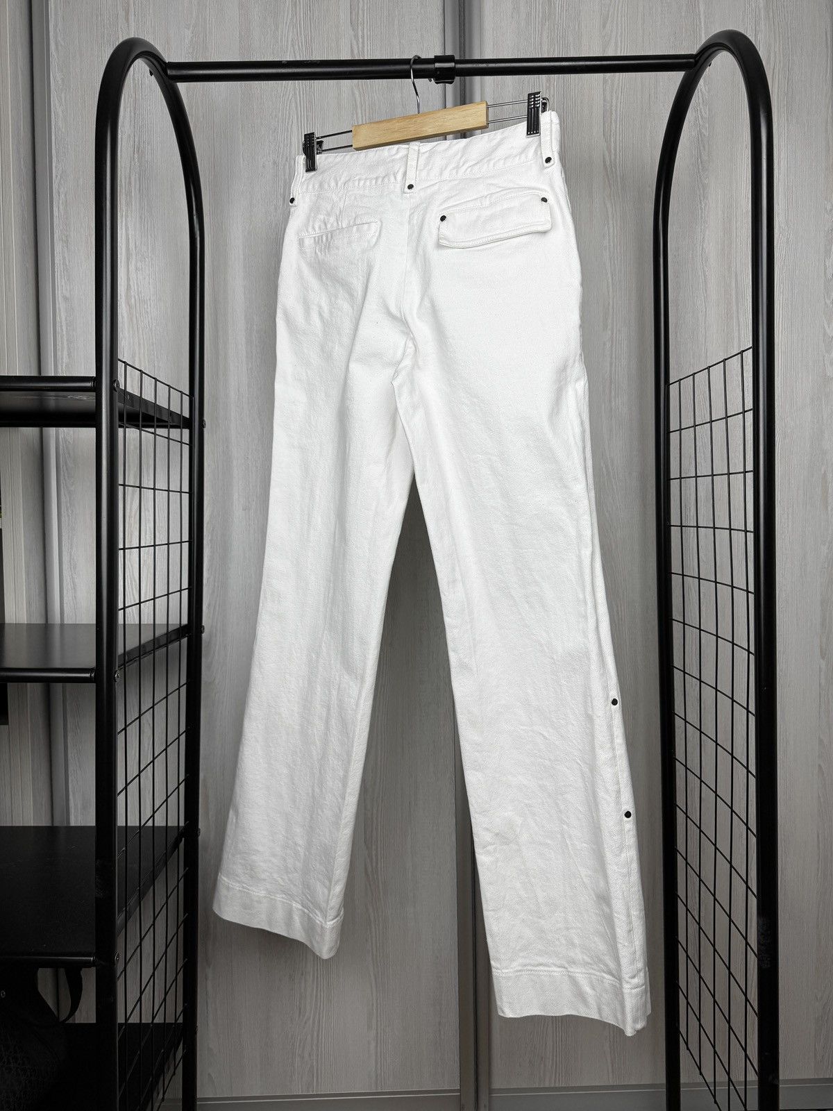 JW Anderson JW Anderson white straight wide leg denim jeans pants rare Size 26" / US 2 / IT 38 - 2 Thumbnail