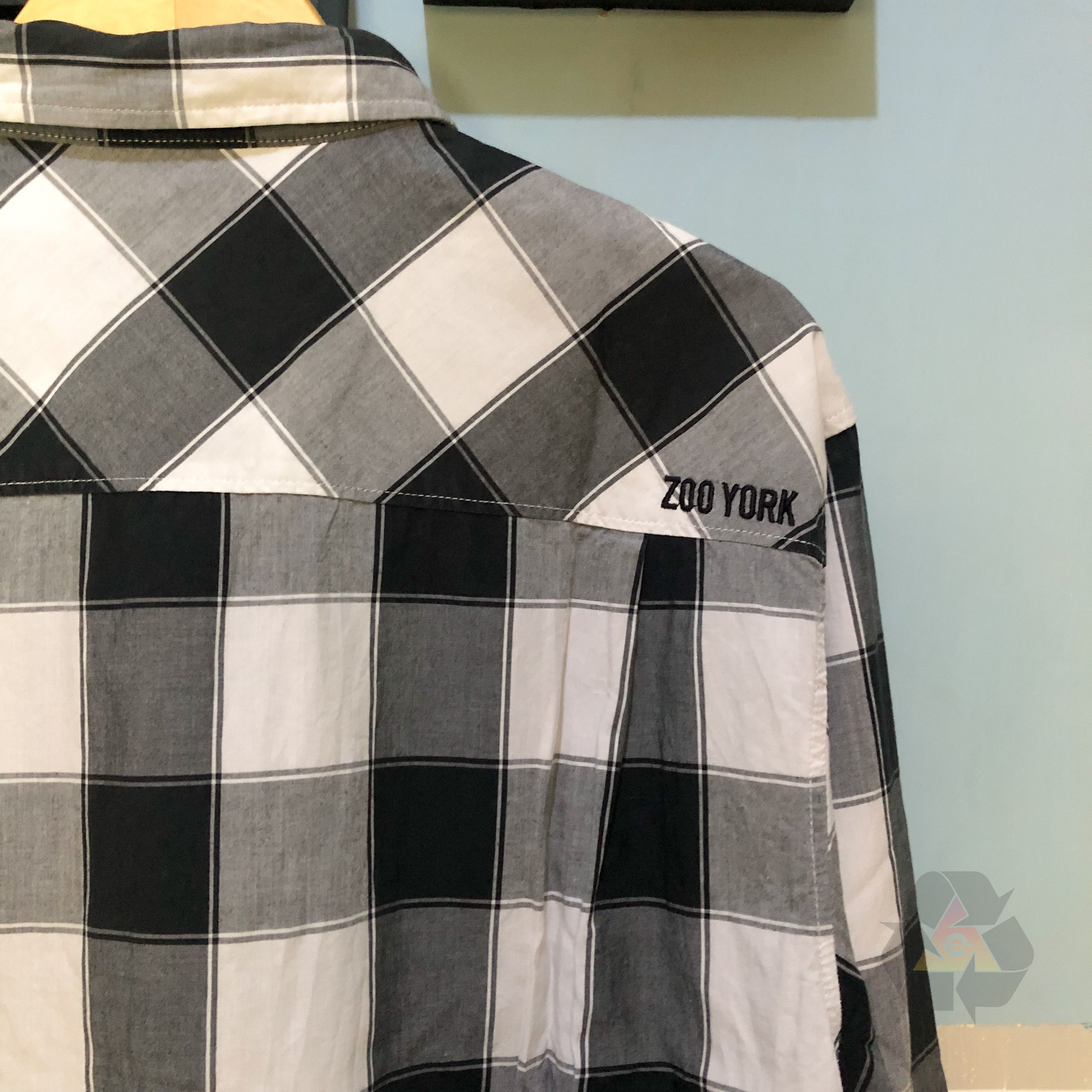 Vintage Zoo York Shirts Square Pattern Y2K Size US L / EU 52-54 / 3 - 12 Thumbnail