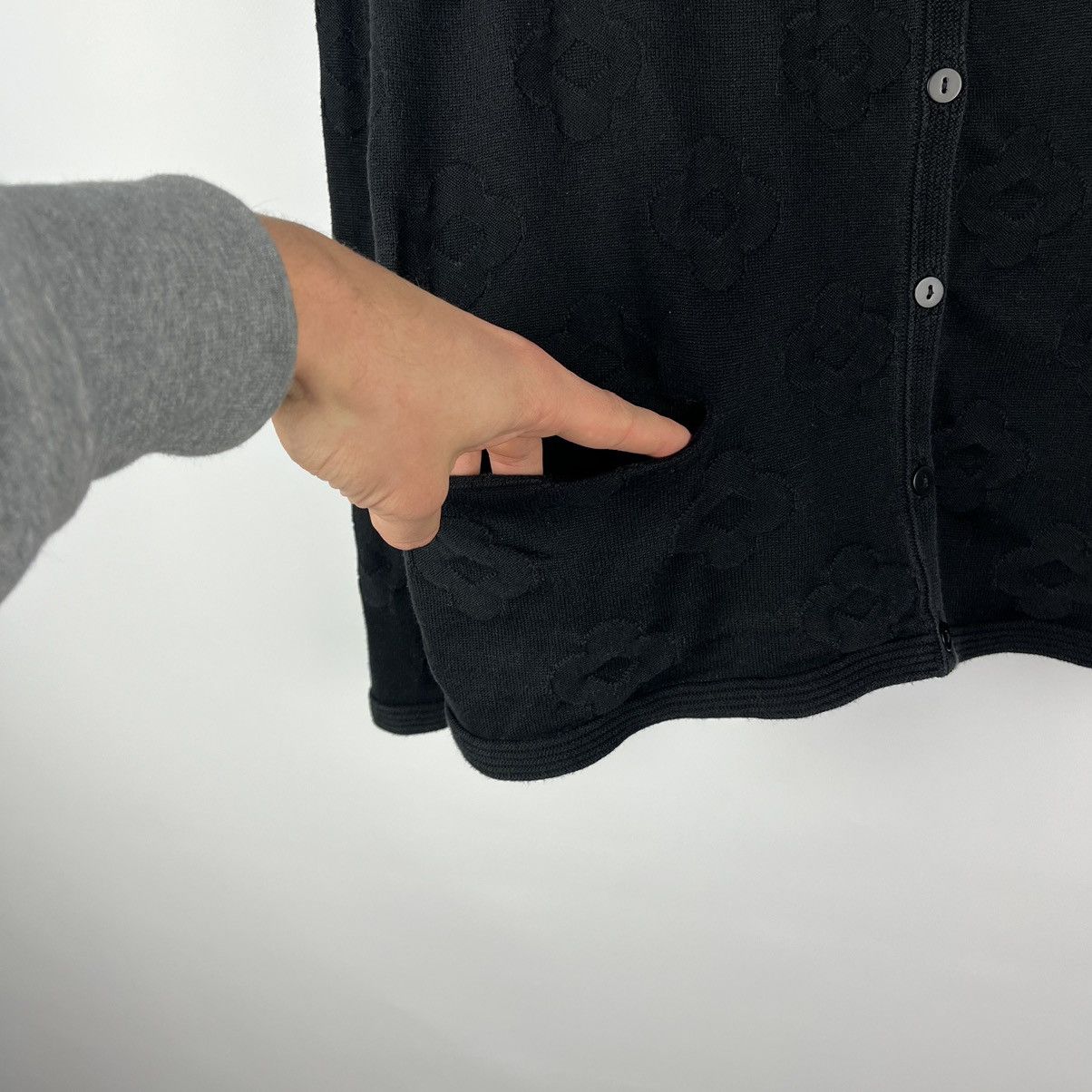 Gudrun Sjoden Gudrun Sjoden Black Cotton Floral Cardigan Button Up Size M Size M / US 6-8 / IT 42-44 - 4 Thumbnail