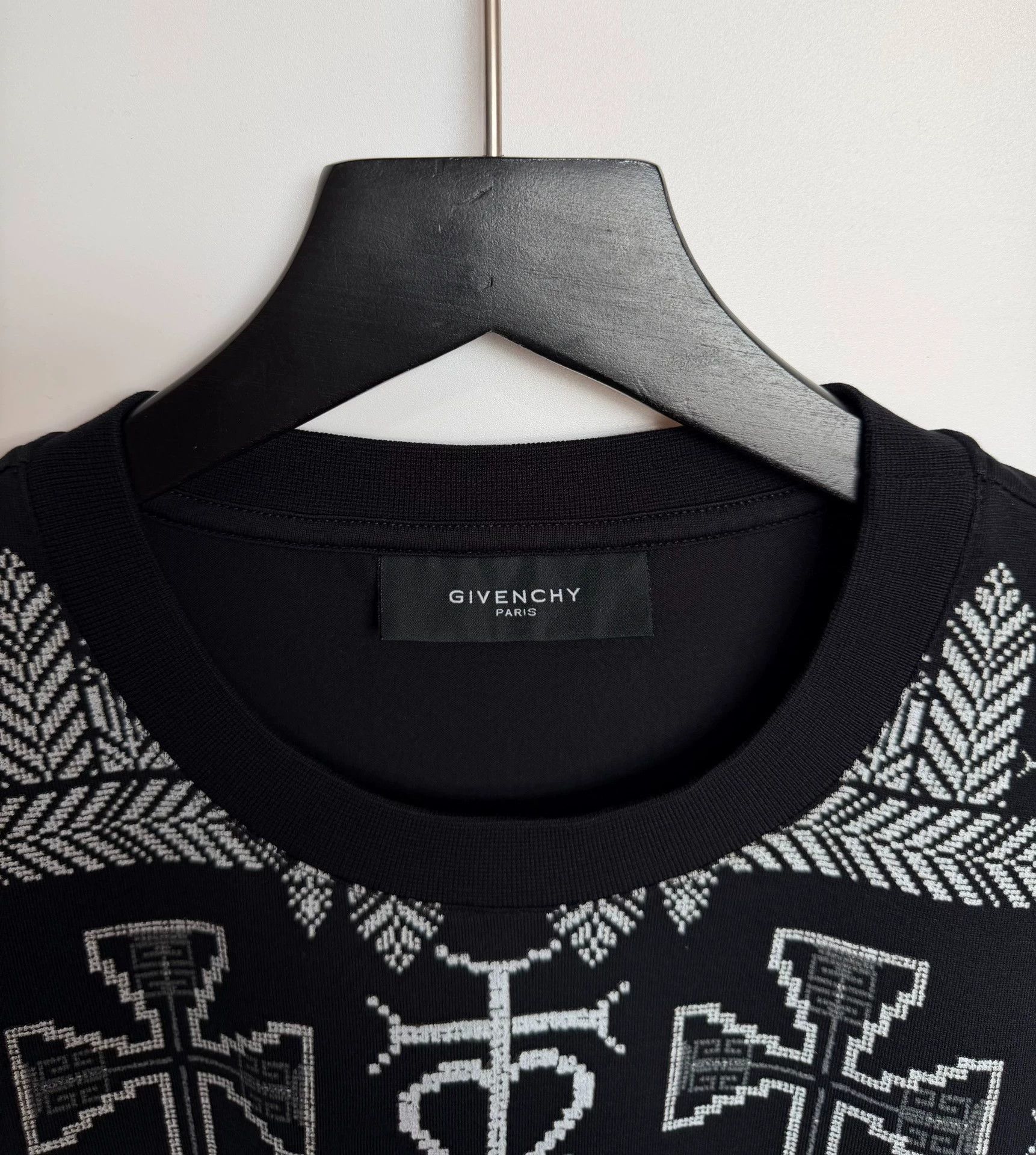 Givenchy Givenchy Cross Logo Long Sleeve Tee Kanye West Rare M Size US M / EU 48-50 / 2 - 5 Thumbnail