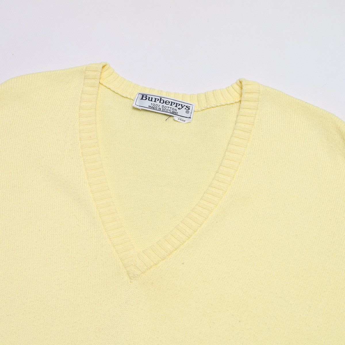 Burberry Burberrys Vintage Small Logo V-neck Sweater London Size US L / EU 52-54 / 3 - 5 Thumbnail