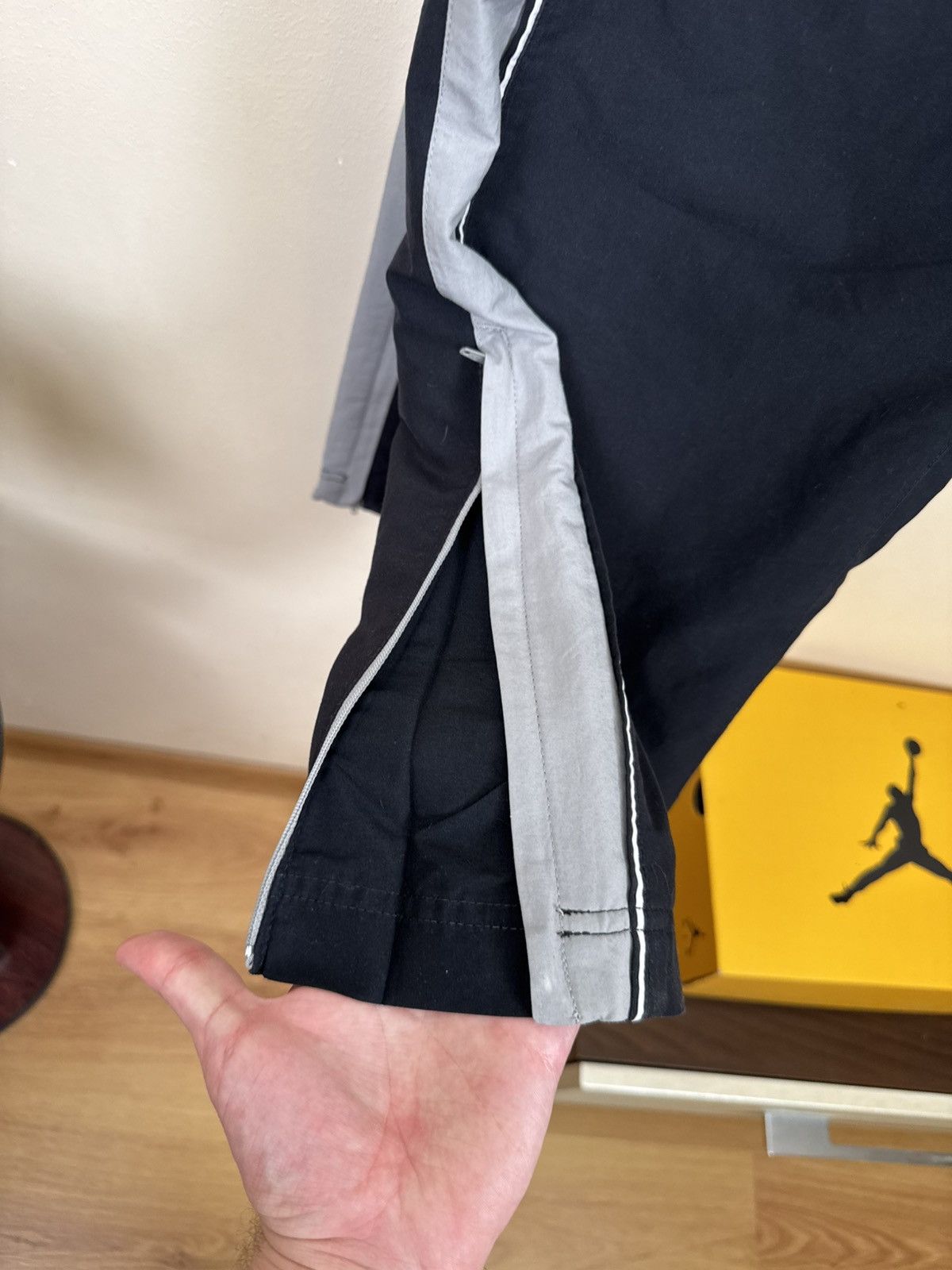 Nike Vintage Nike Pants Nylon Streetwear Straight Black Swoosh XL Size US 36 / EU 52 - 25 Thumbnail