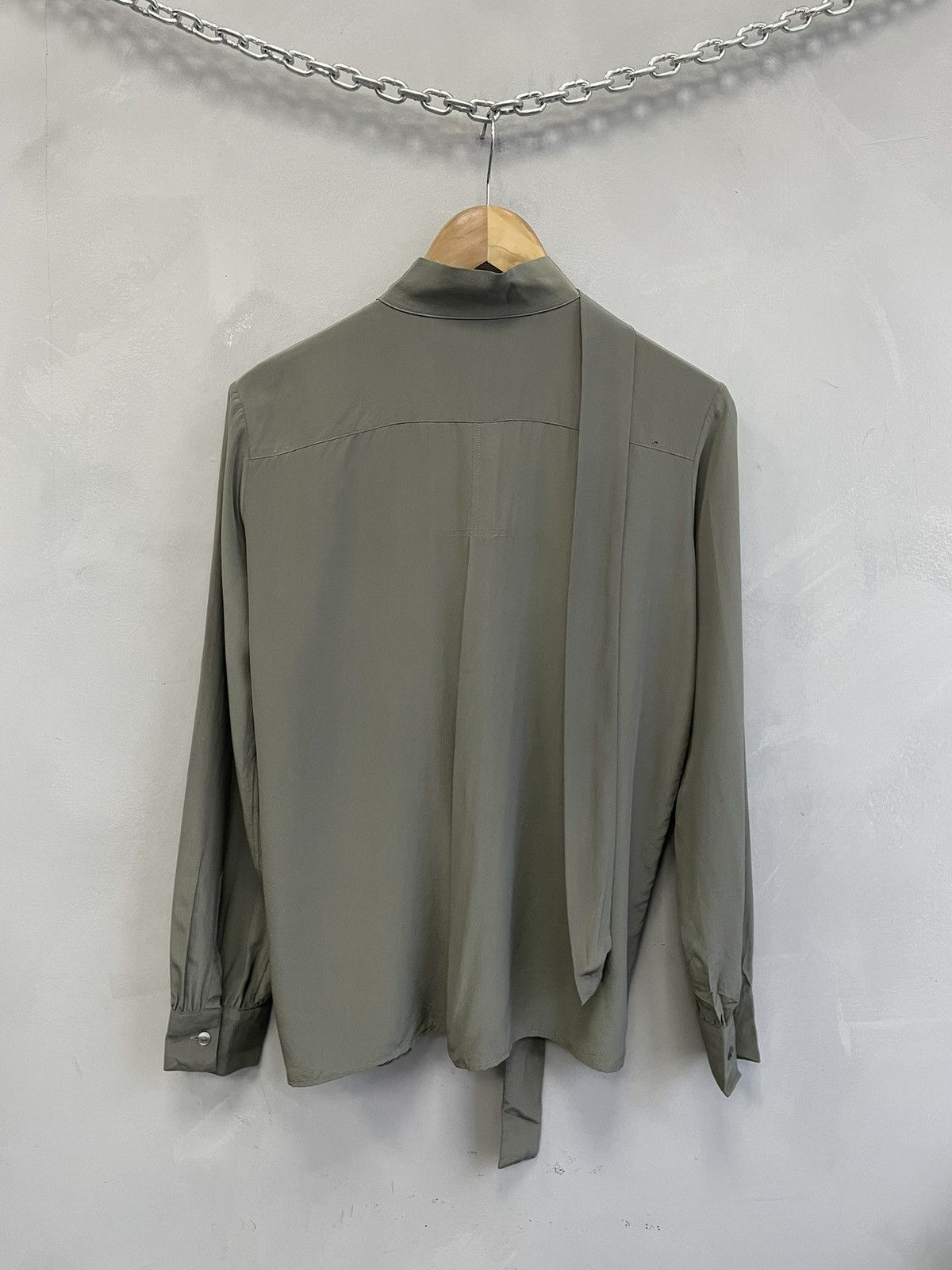 Golden Goose Golden Goose green silk tie-neck shirt minimalist Italy Size M / US 6-8 / IT 42-44 - 11 Thumbnail