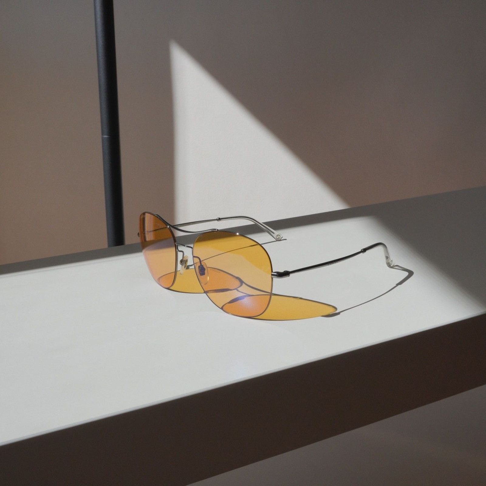 Gucci Vintage gucci silver logo yellow frame aviator sunglasses Size ONE SIZE - 1 Thumbnail