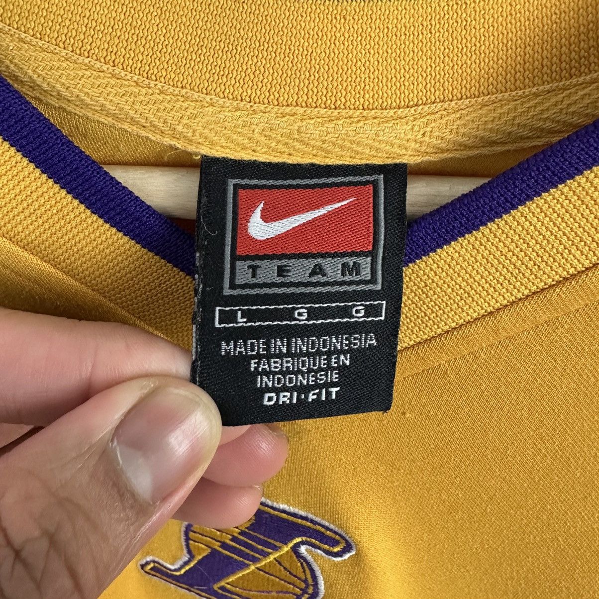 NBA × Nike × Vintage Vintage Nike NBA Lakers Warm Up Shooting Shirt Gold Purple Size US L / EU 52-54 / 3 - 5 Thumbnail