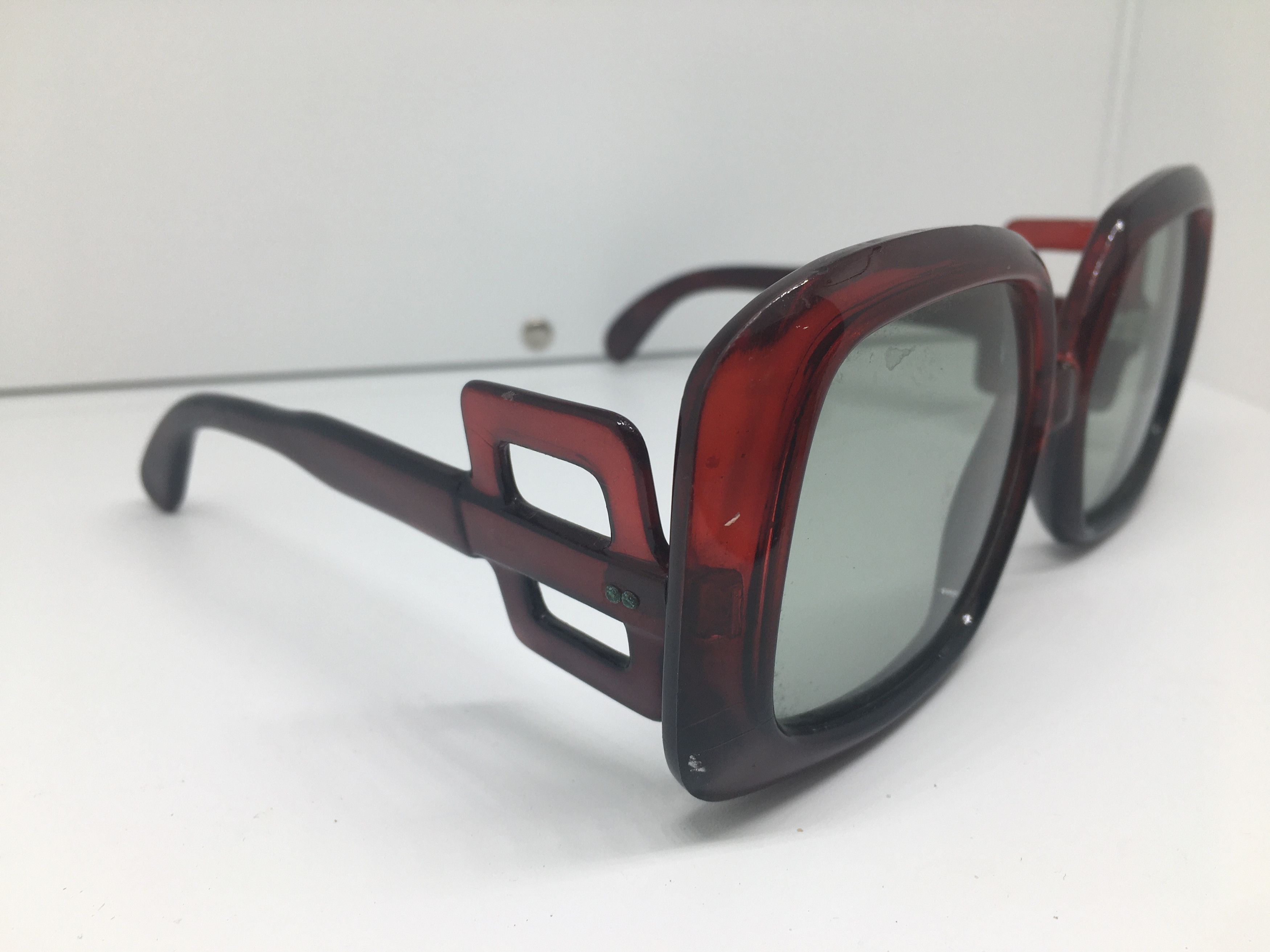 Vintage Vintage Diva Handmade Sunglasses Frame Glass Lens Size ONE SIZE - 1 Thumbnail