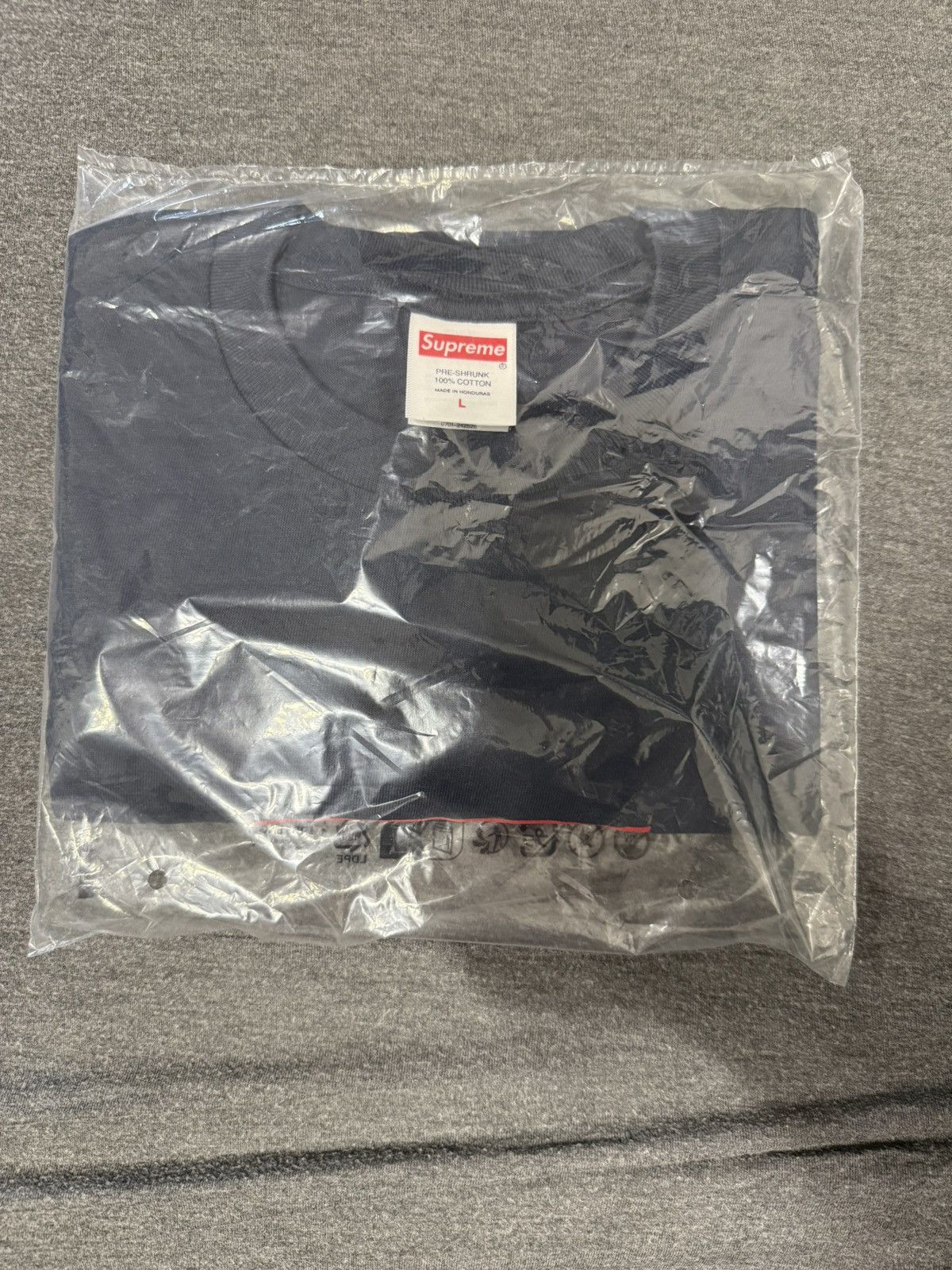 Supreme Supreme Arabic Box Logo (Navy) Sz. L Size US L / EU 52-54 / 3 - 1 Thumbnail