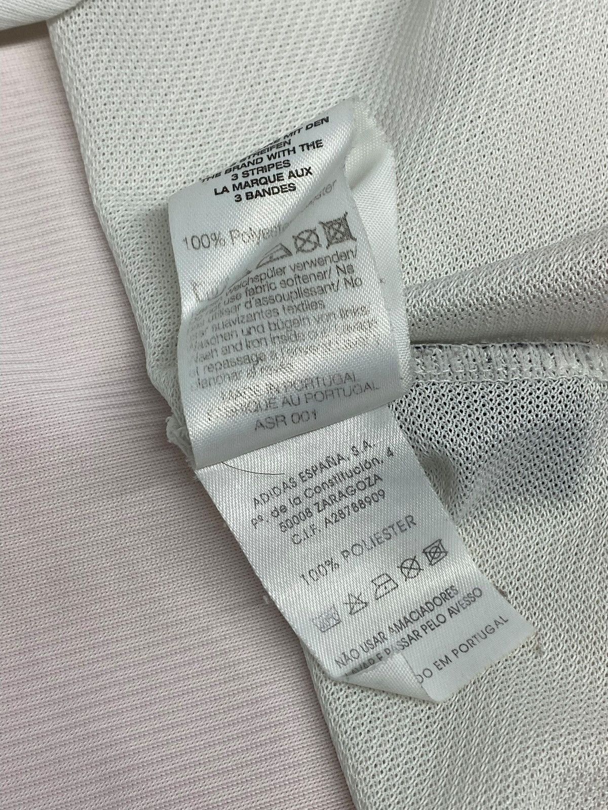 Vintage Vintage Adidas Real Madrid 2003/04 Home Soccer Jersey Size US L / EU 52-54 / 3 - 17 Thumbnail