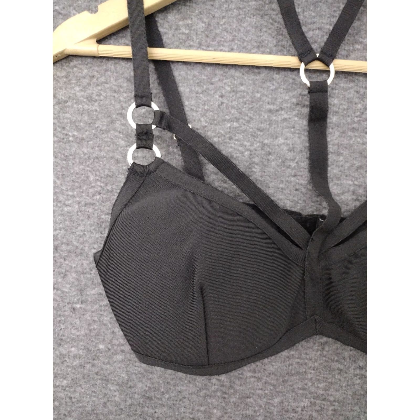Vintage Codigo Lively Black Y Ring Padded Wireless Bra Size L Woman Black Y Ring Padded Wireless Bra L Adults Womens Size ONE SIZE - 4 Thumbnail