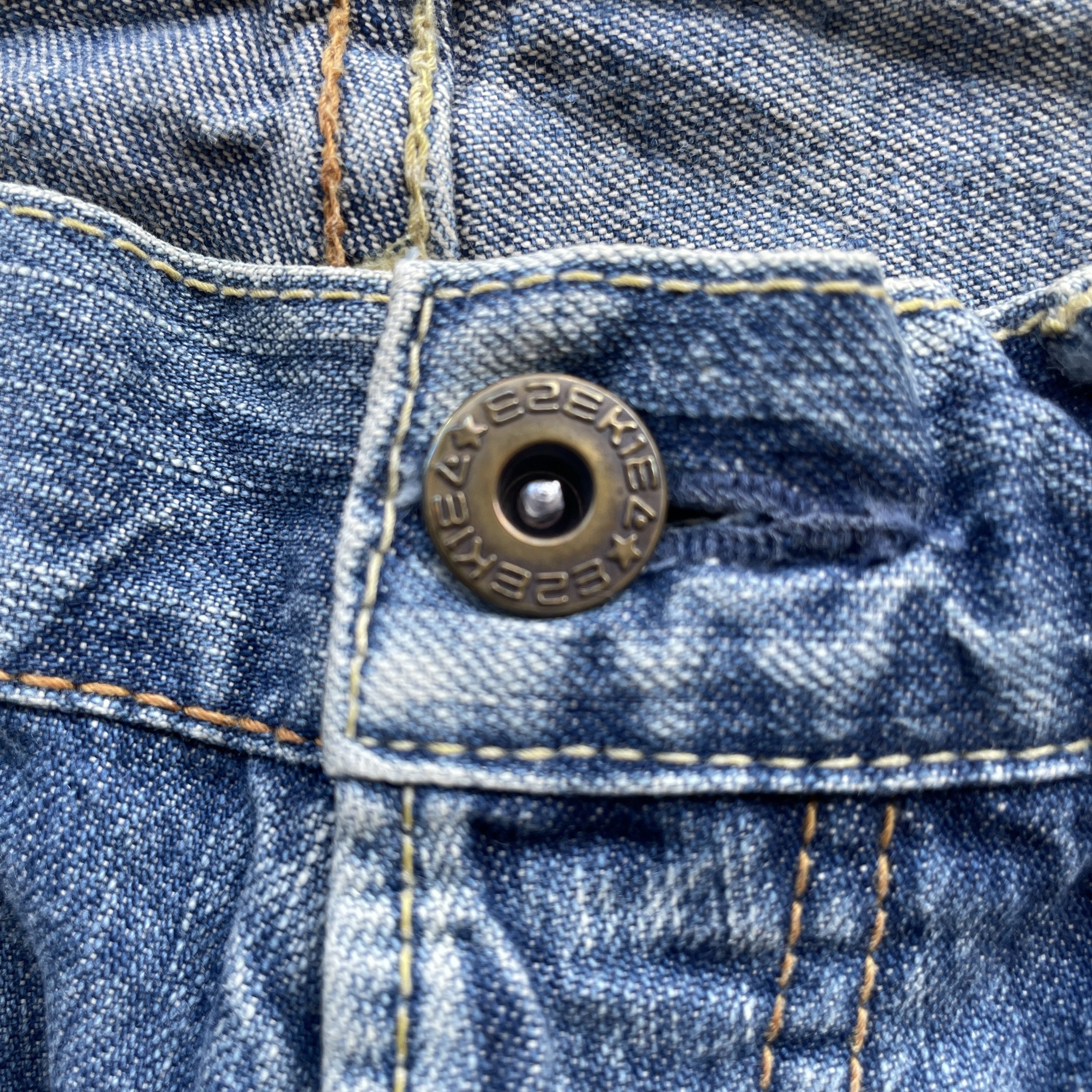 Ezekiel × Japanese Brand × Jean Vintage Ezekie Distressed Fly Button Faded Jeans Denim Pants Size US 30 / EU 46 - 7 Thumbnail