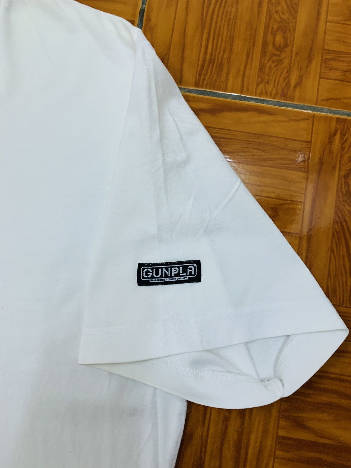 Japanese Brand × Uniqlo UNIQLO X GUNDAM 40th Anniversary Gunpla size XL Size US XL / EU 56 / 4 - 7 Thumbnail