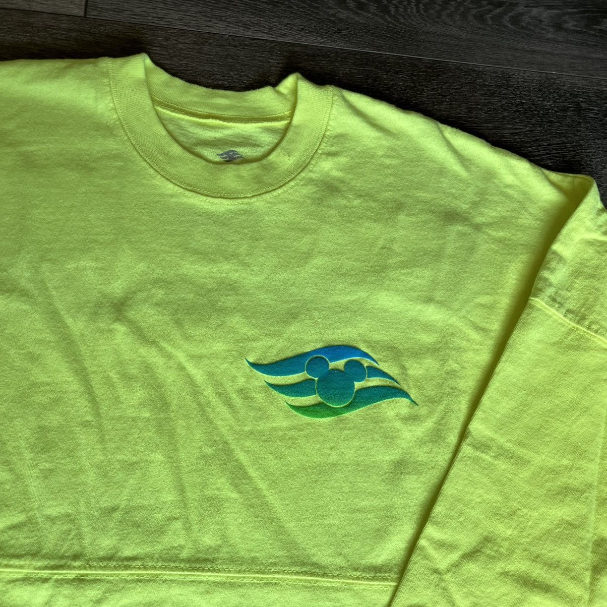 Disney × Vintage New Vintage Disney Cruise Line Neon Green Spirit Jersey Tee Size US M / EU 48-50 / 2 - 3 Thumbnail