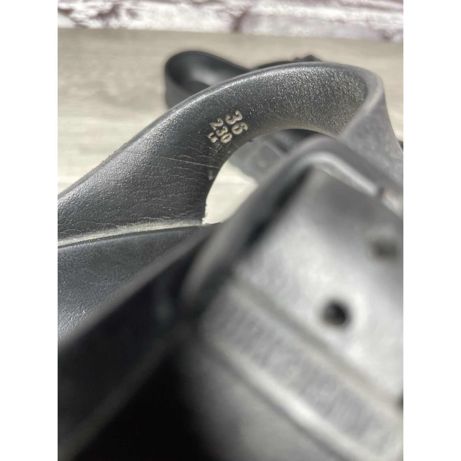 Birkenstock Birkenstock Black Foam Gizeh Strap Lightweight Sandals Women Size US 5.5 / IT 35.5 - 13 Thumbnail
